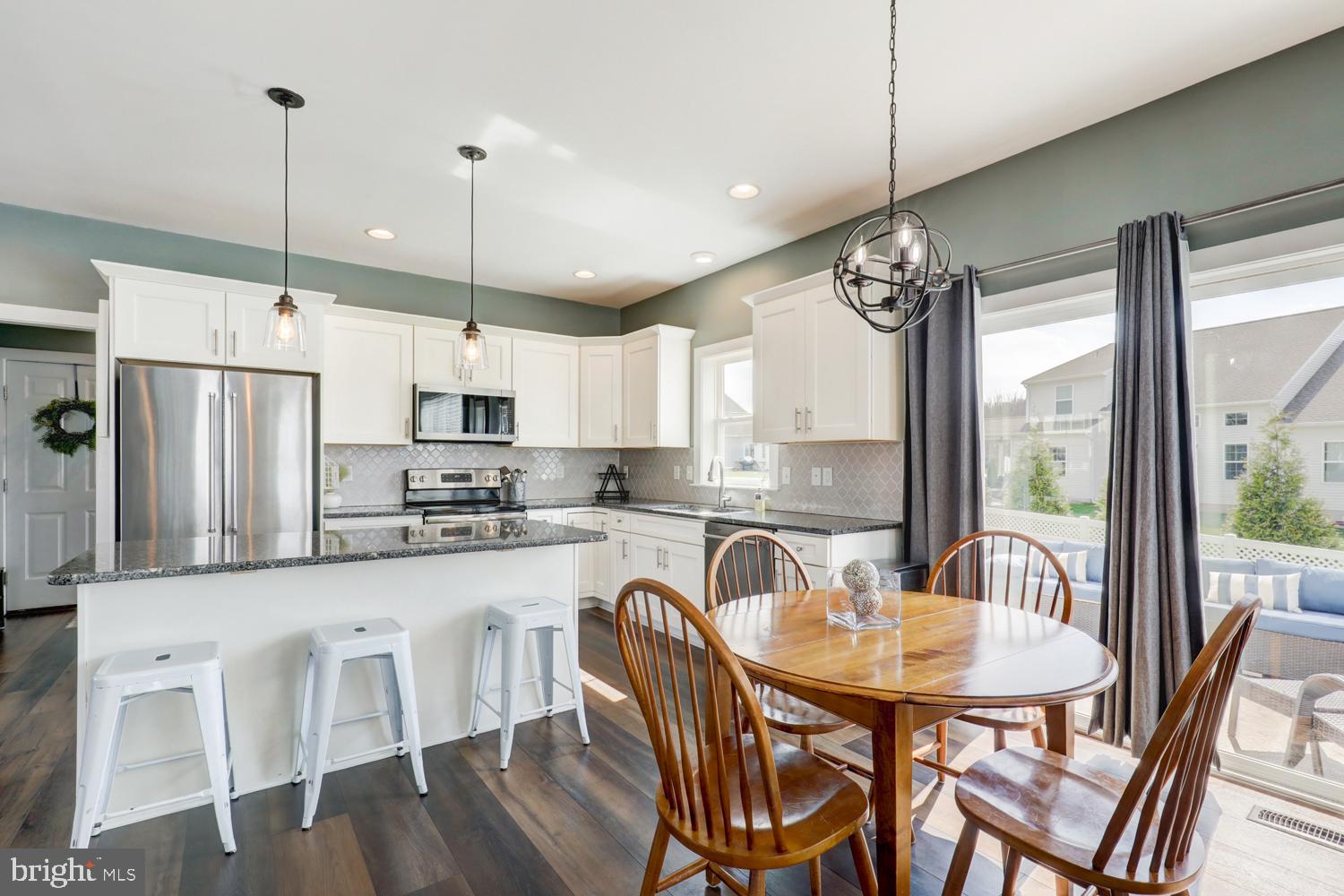 STONEY POINTE - Residential