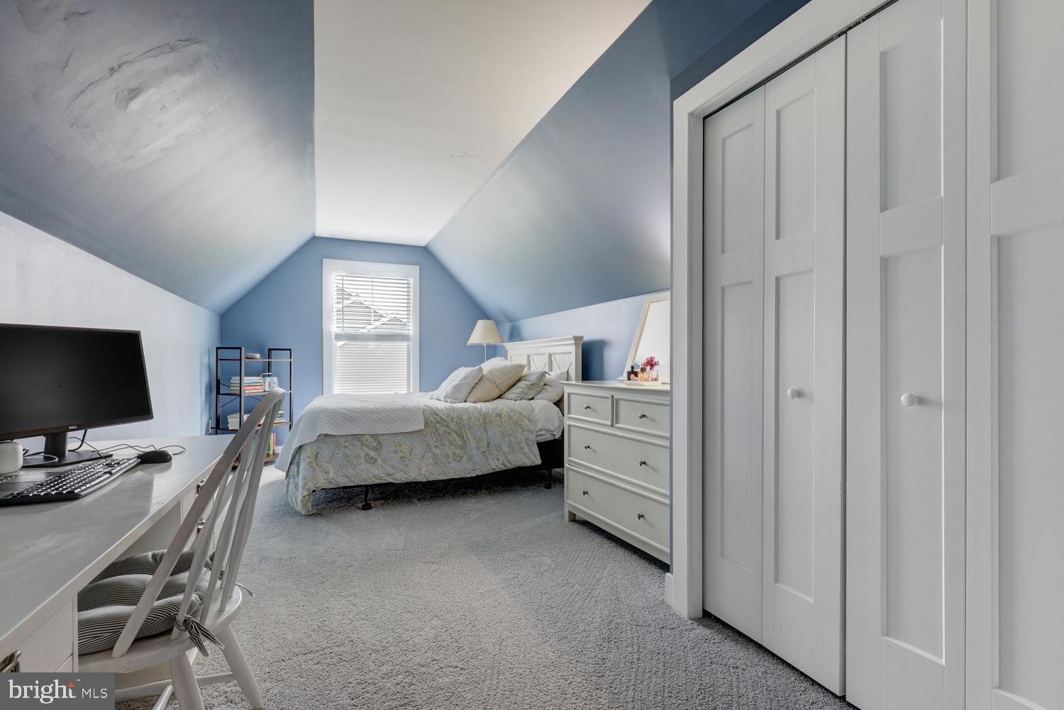 STONEY POINTE - Residential