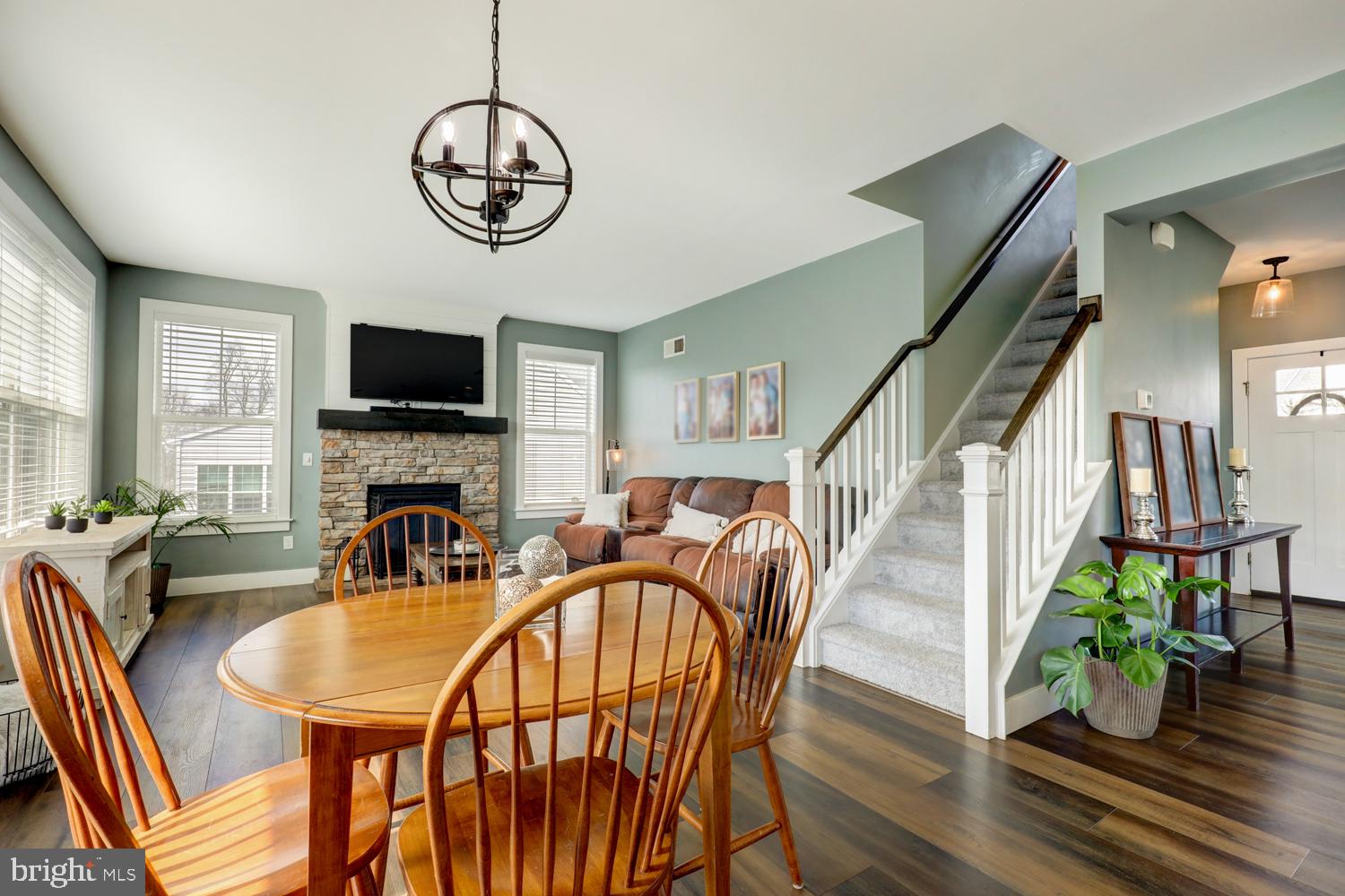 STONEY POINTE - Residential