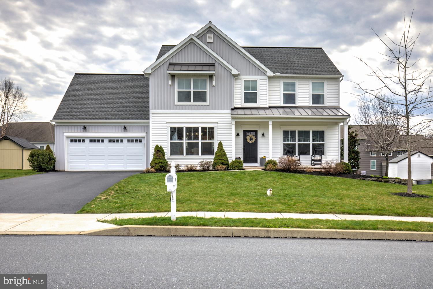 STONEY POINTE - Residential