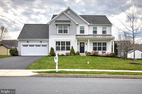 Homes For Sale - 73 Summers Drive<br/> Lancaster County, STEVENS, PA 17578