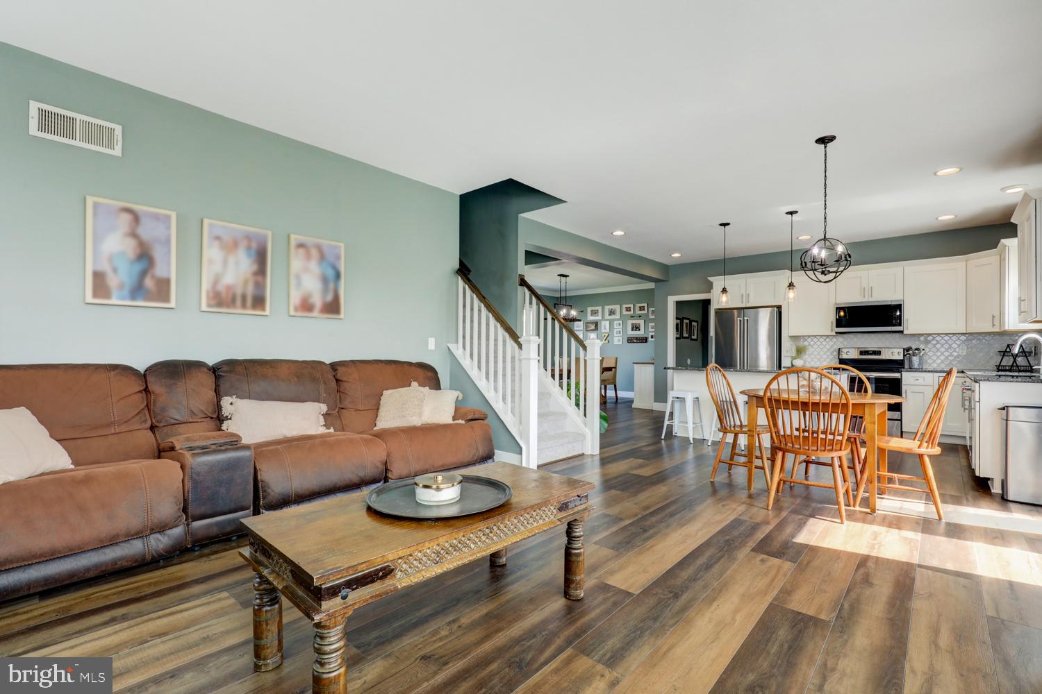 STONEY POINTE - Residential