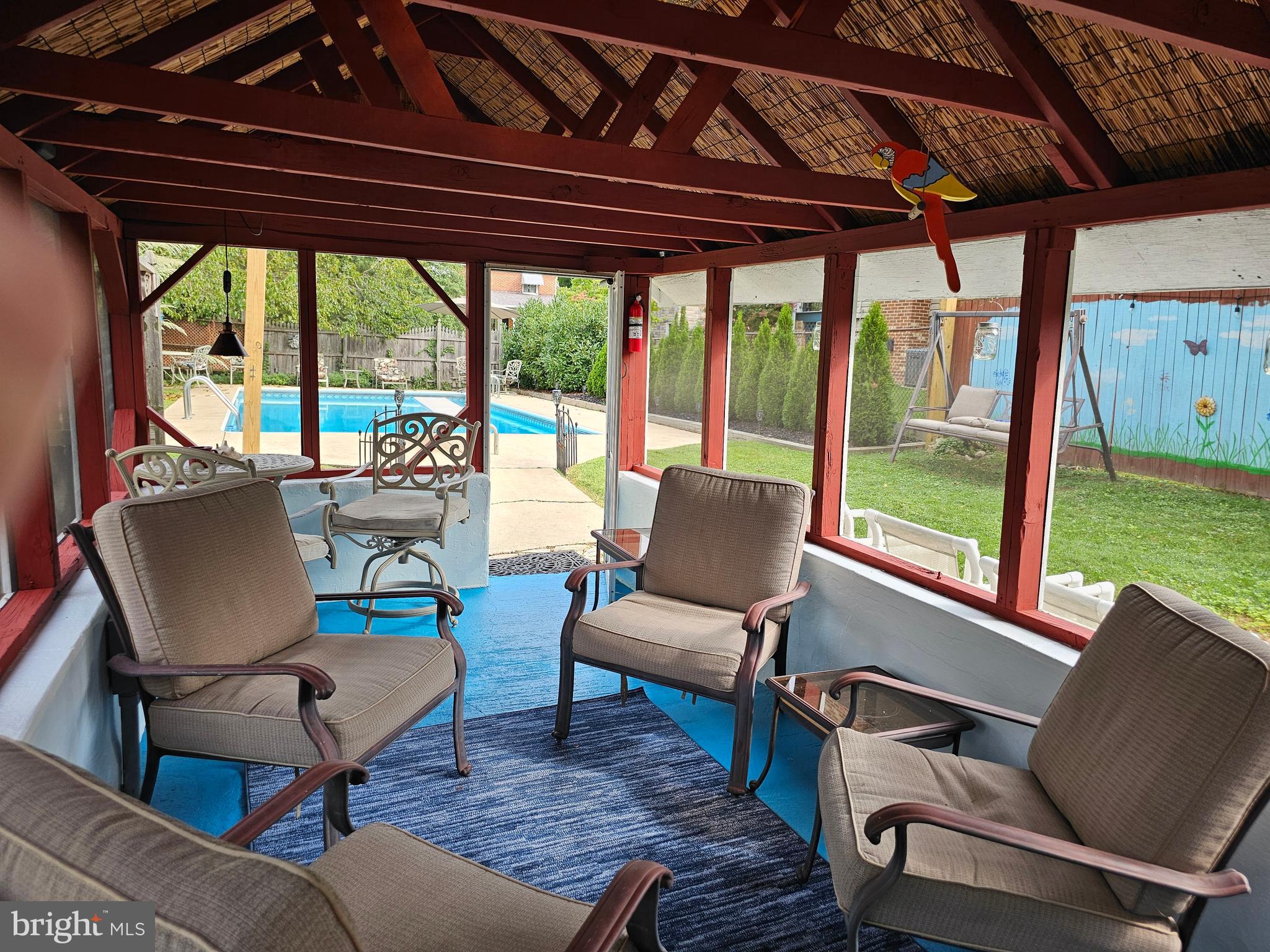 1709 WOODSIDE AVENUE