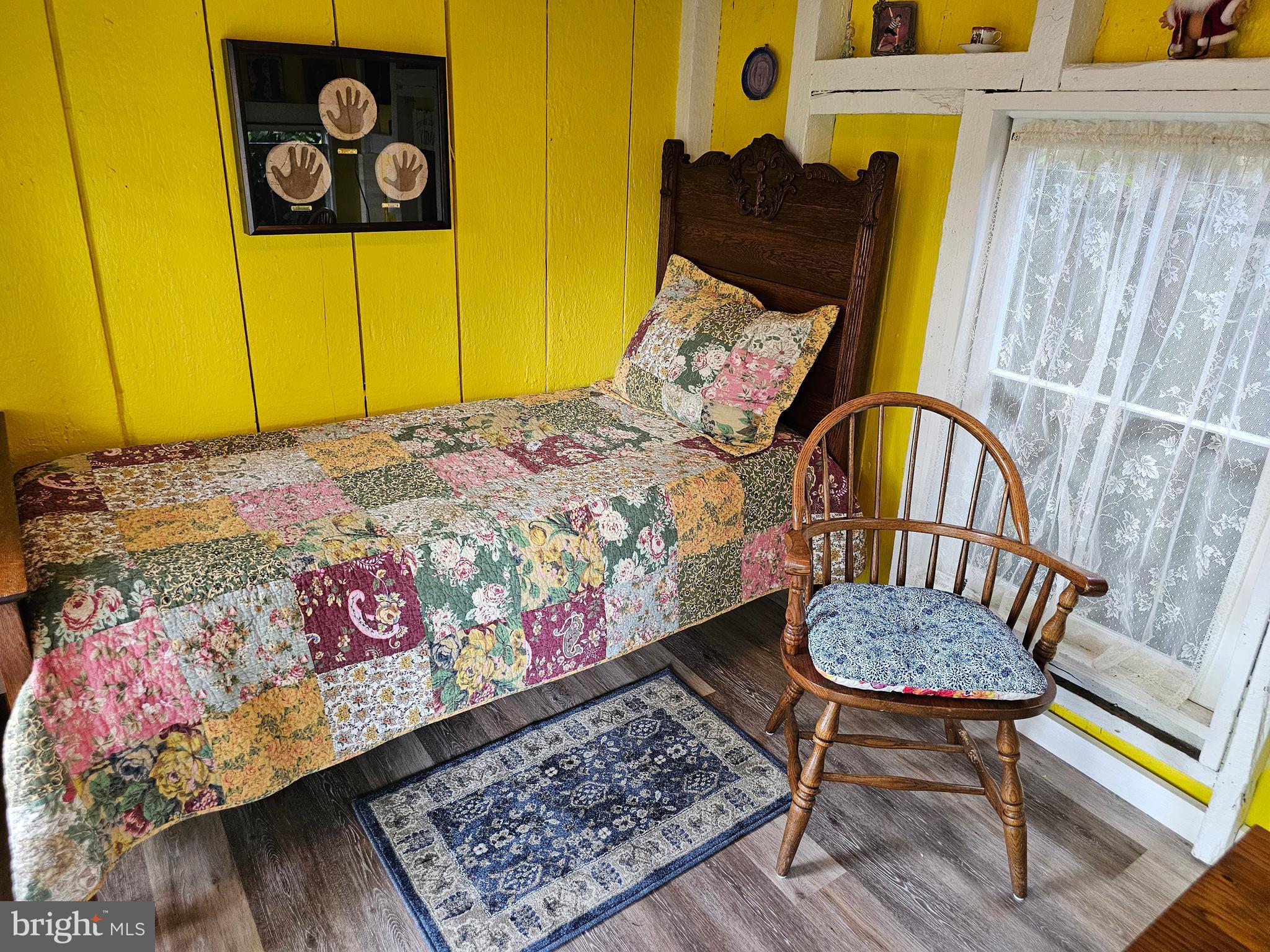 1709 WOODSIDE AVENUE