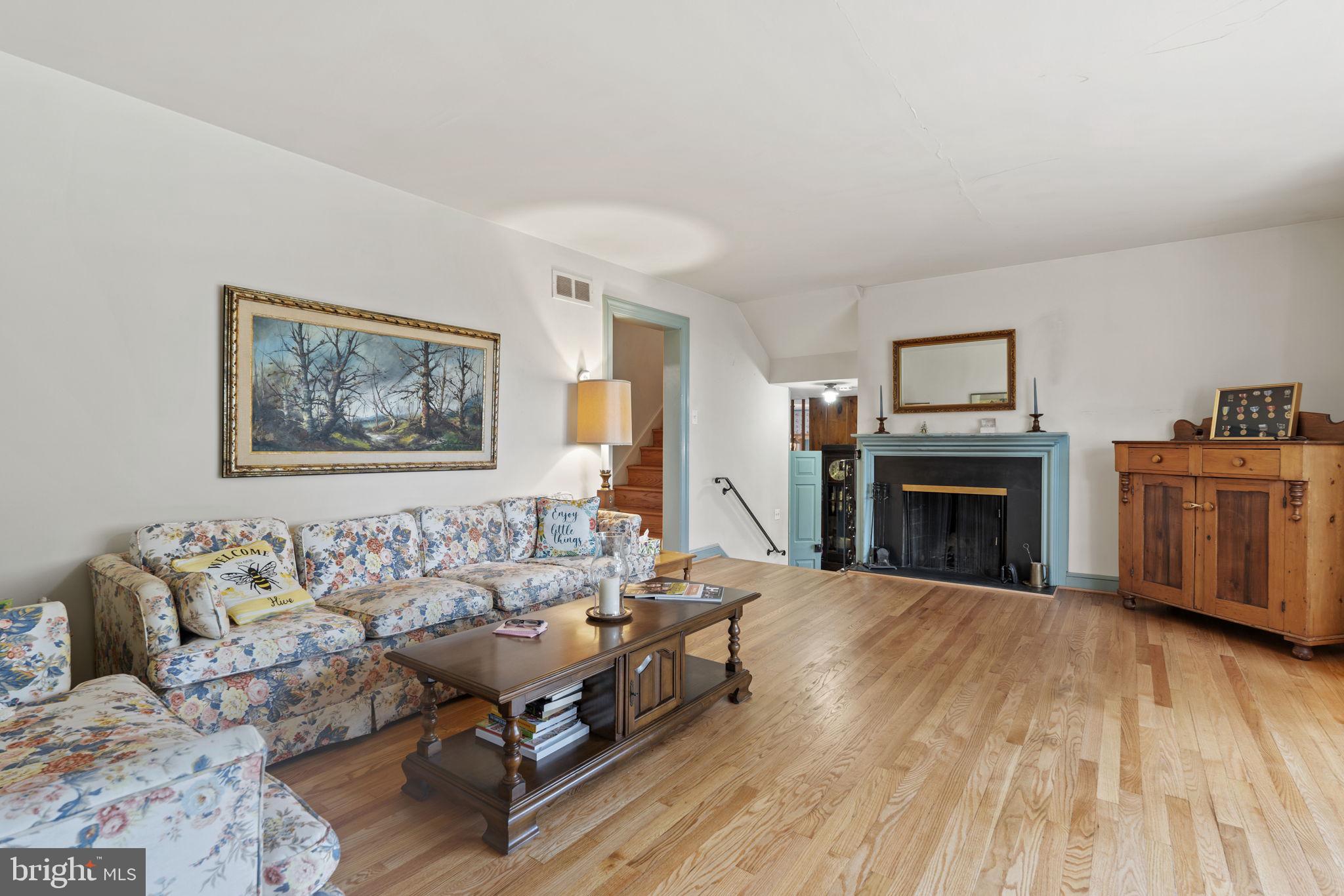 WILLIAMSBURG VILLAGE - Residential