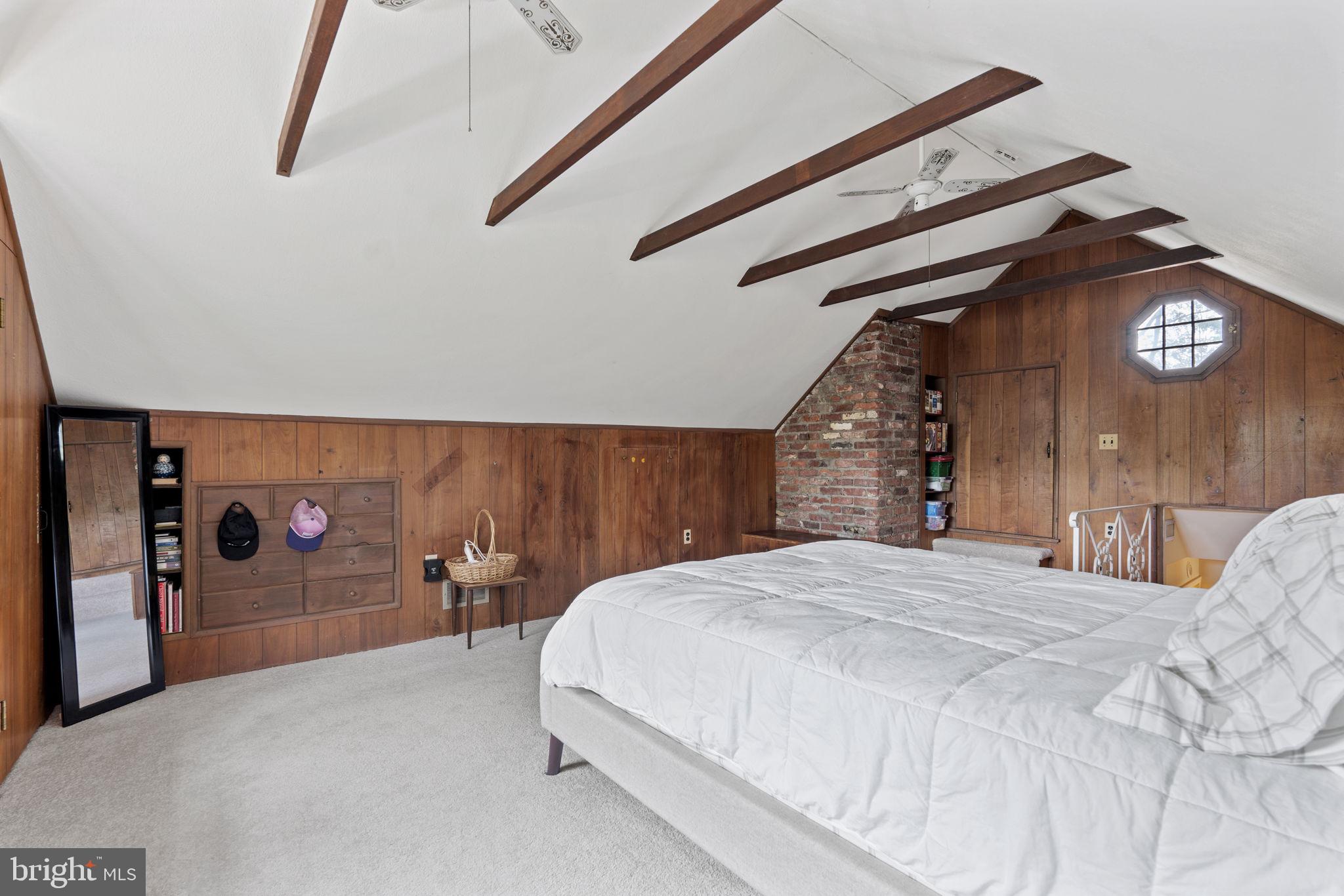 WILLIAMSBURG VILLAGE - Residential