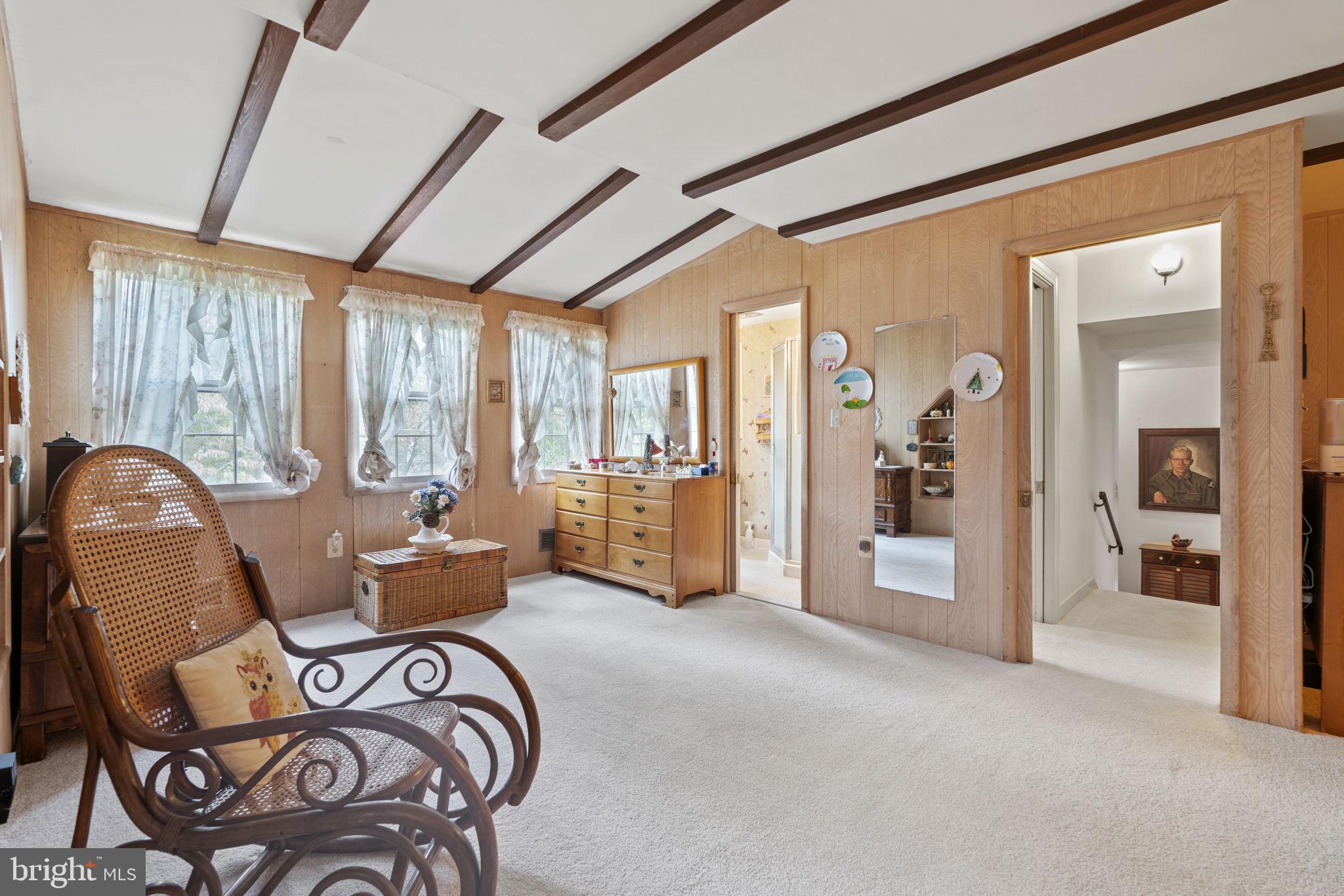 WILLIAMSBURG VILLAGE - Residential