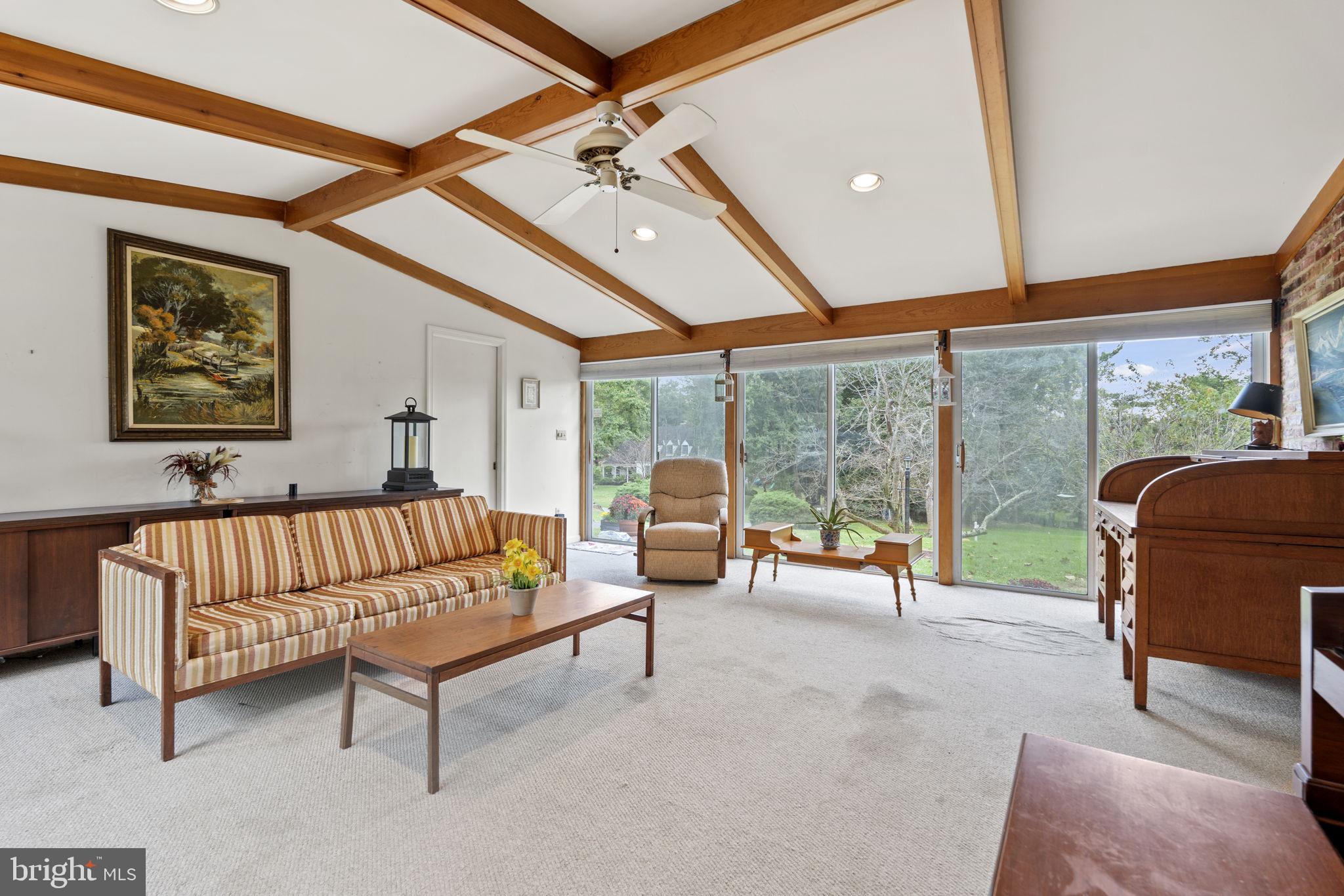 WILLIAMSBURG VILLAGE - Residential