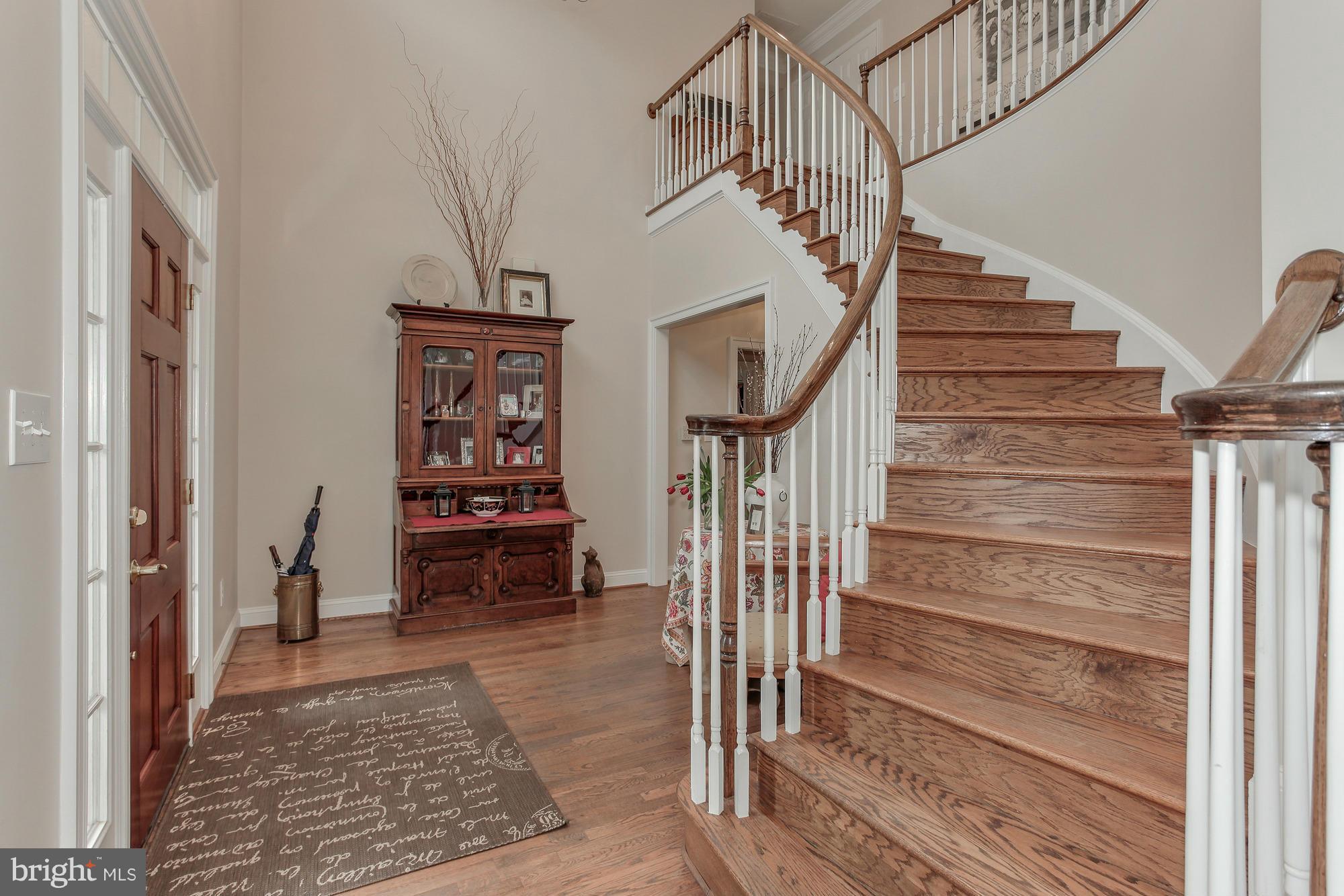 FALLS FARM - Residential