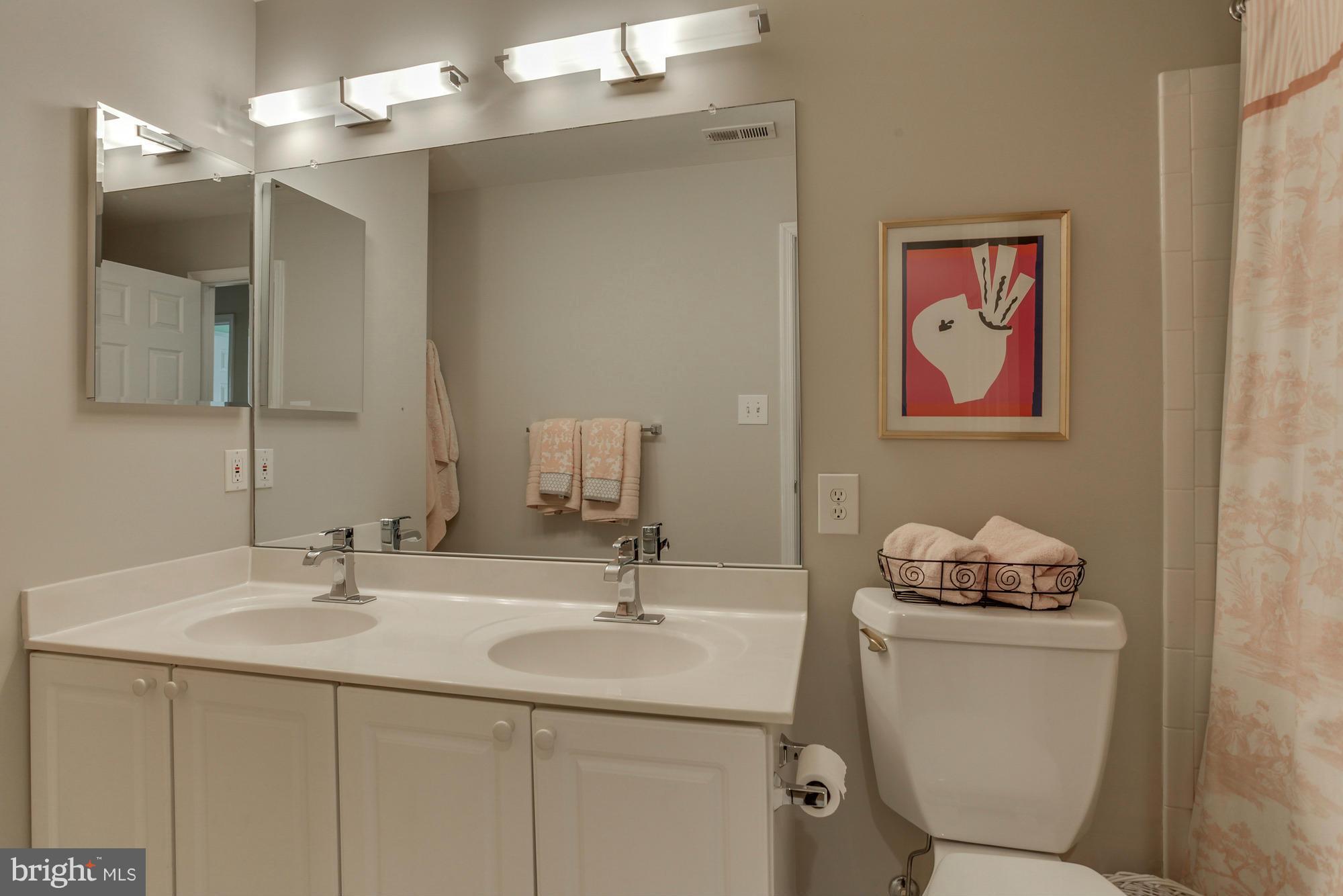 FALLS FARM - Residential