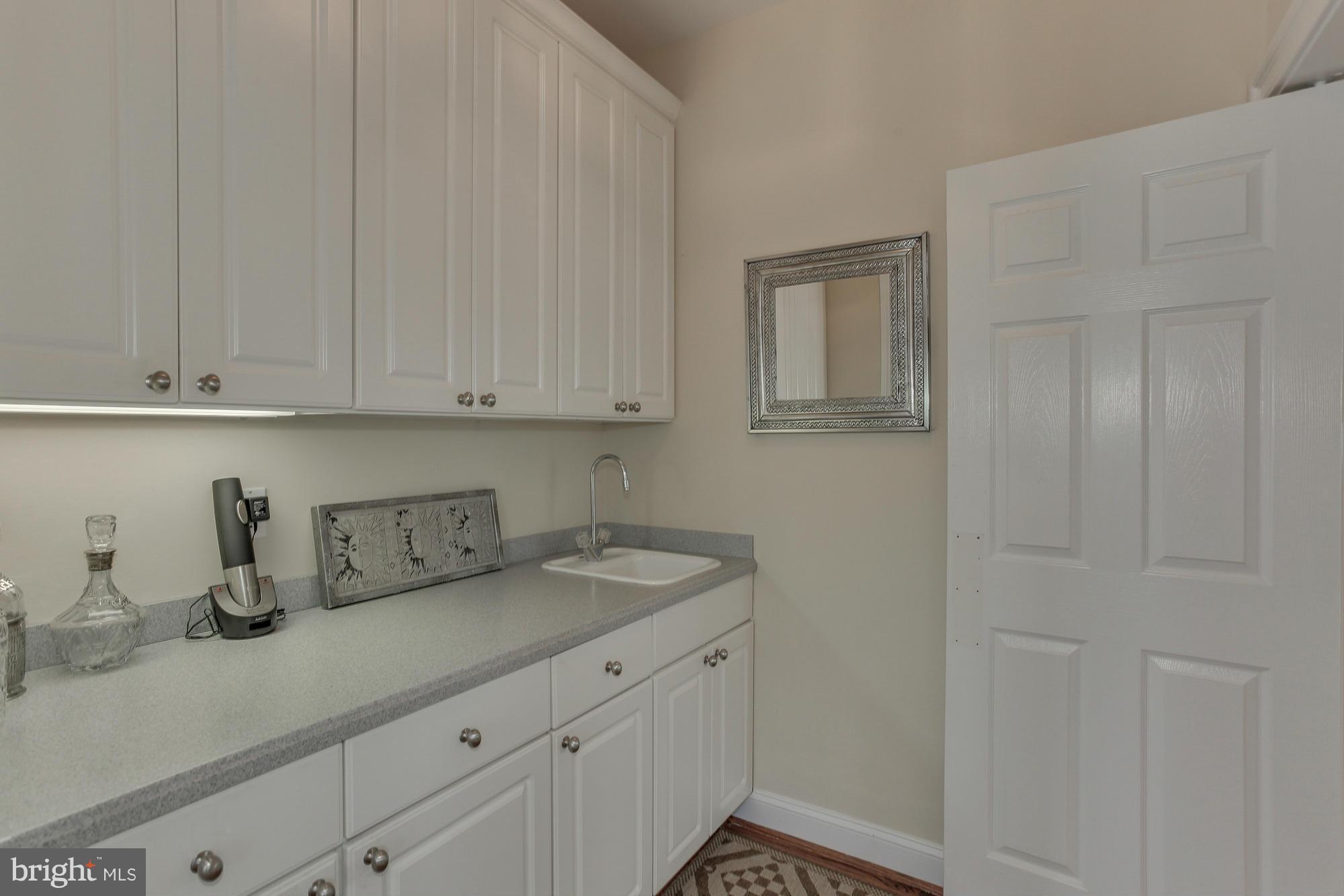 FALLS FARM - Residential