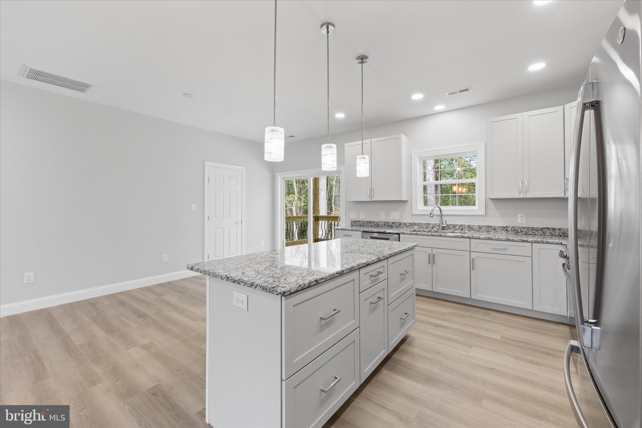 PINE LAKE - Residential