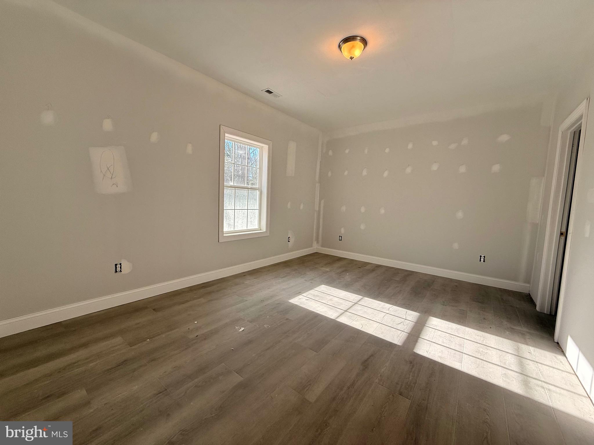 PINE LAKE - Residential