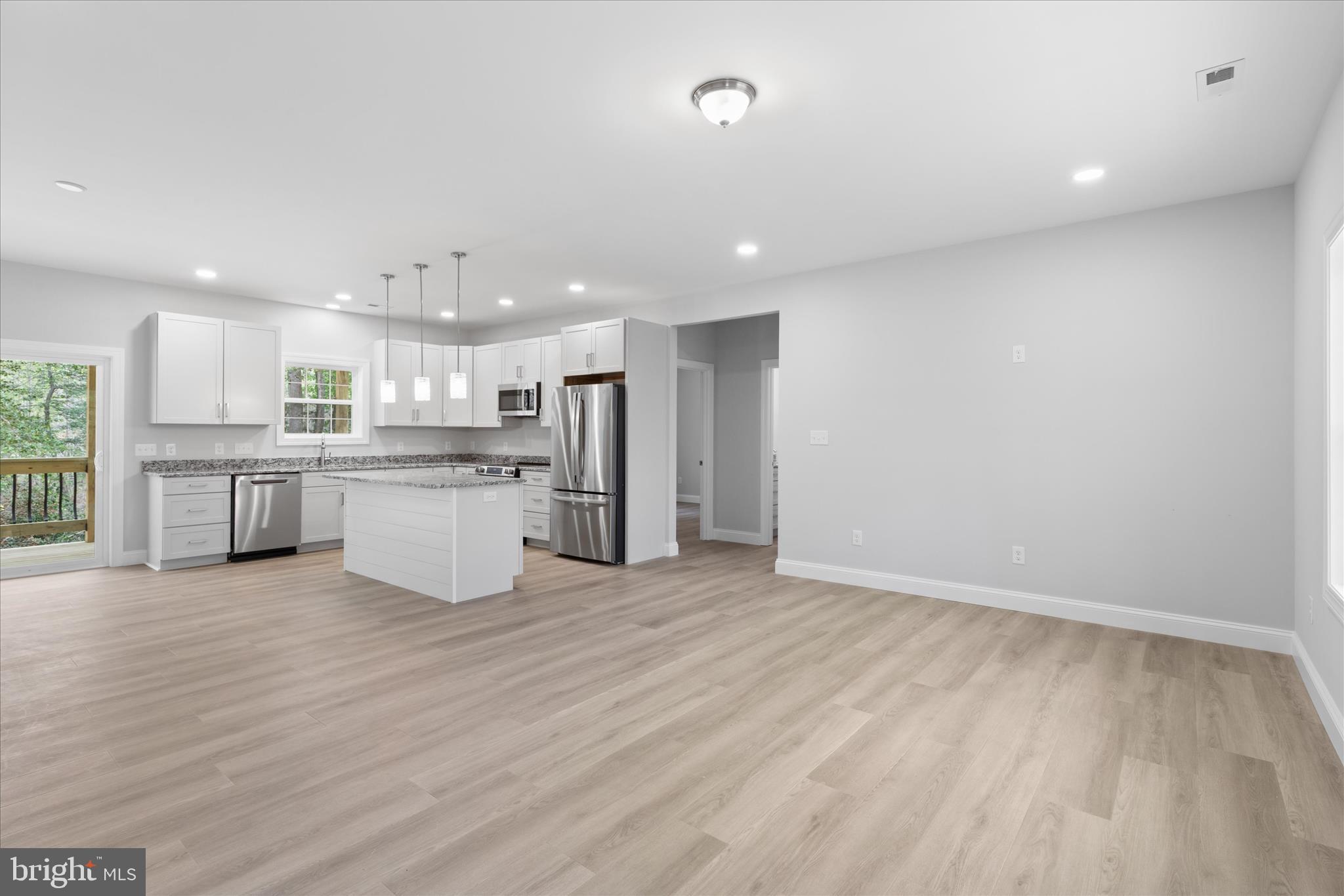 PINE LAKE - Residential