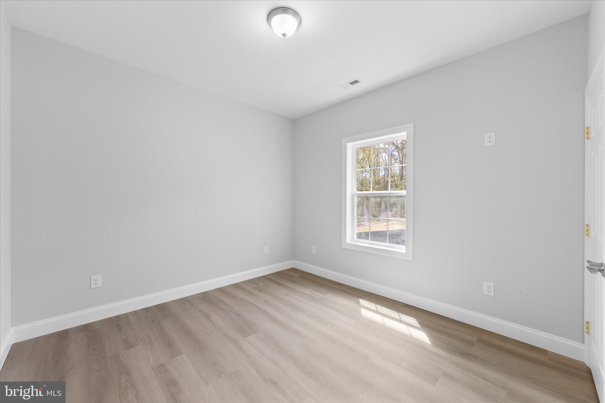 PINE LAKE - Residential