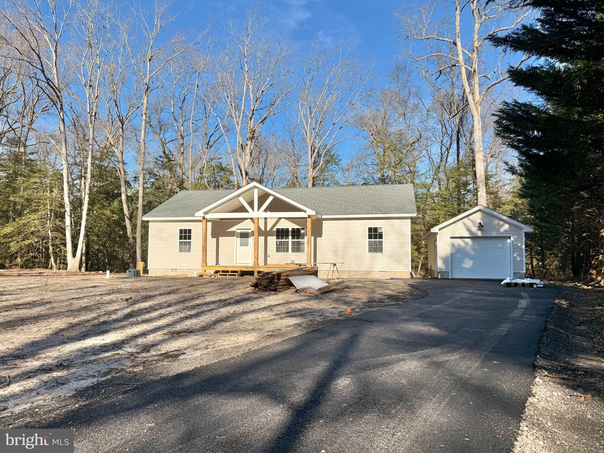 PINE LAKE - Residential