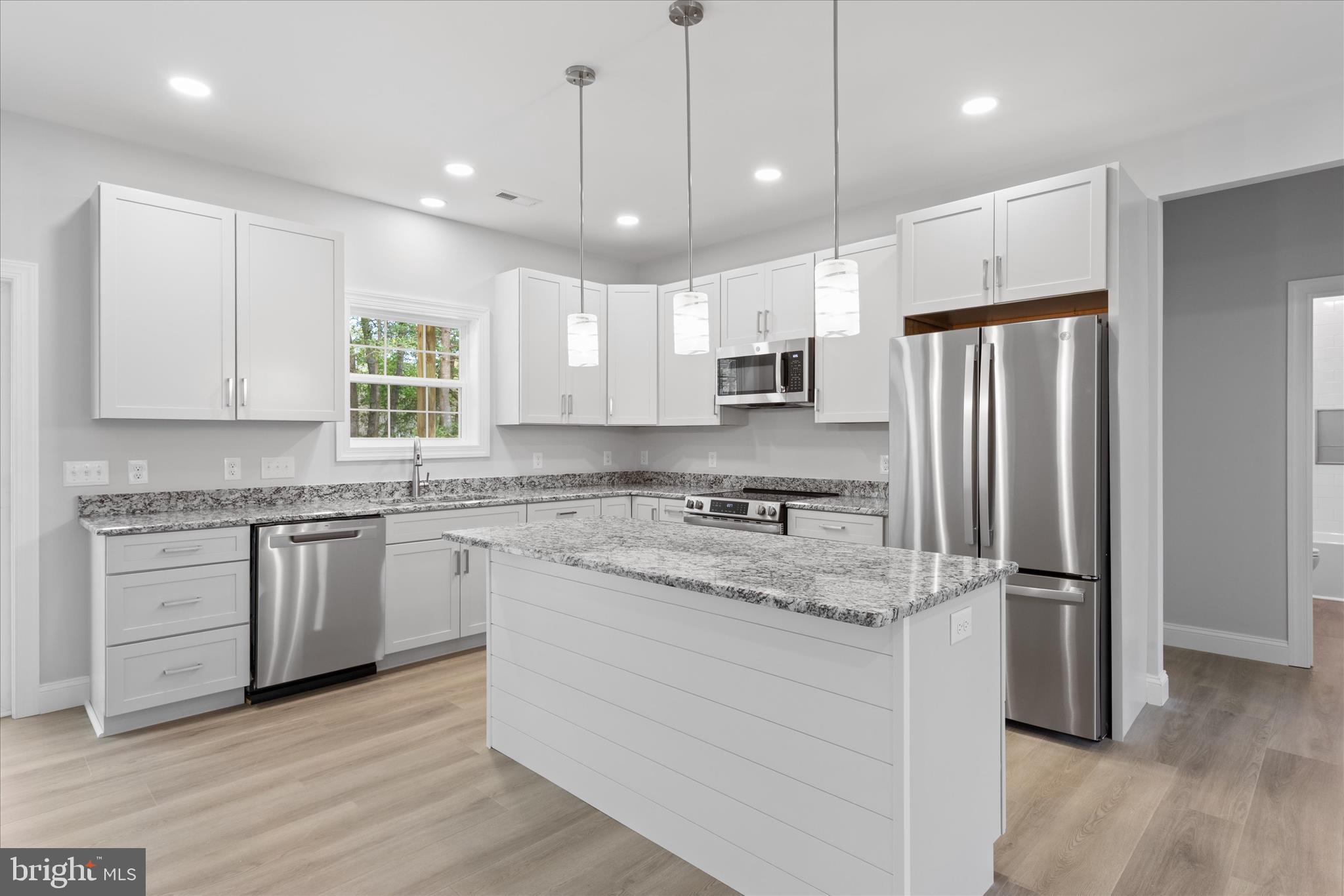 PINE LAKE - Residential