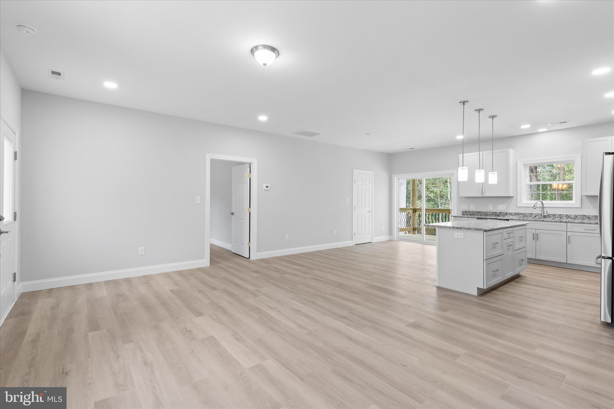 PINE LAKE - Residential