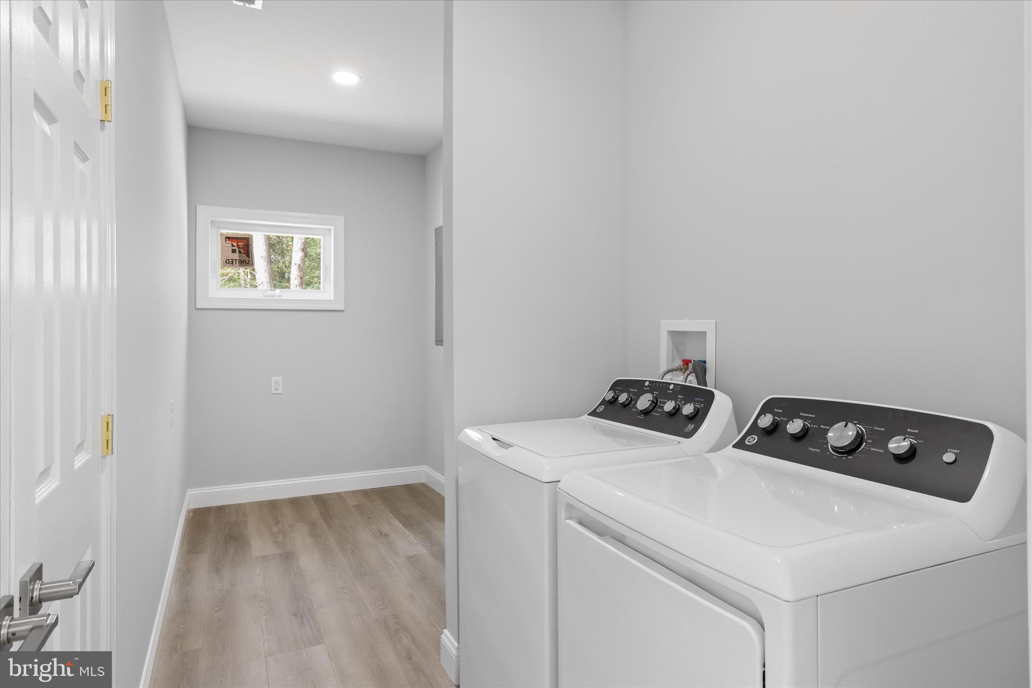 PINE LAKE - Residential