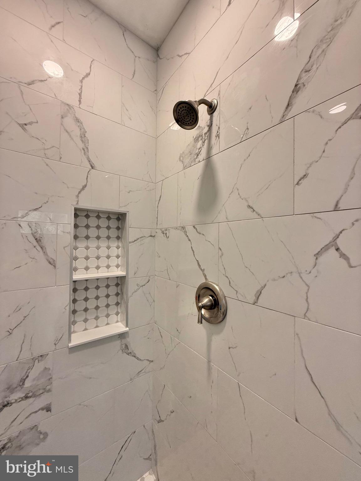 PINE LAKE - Residential