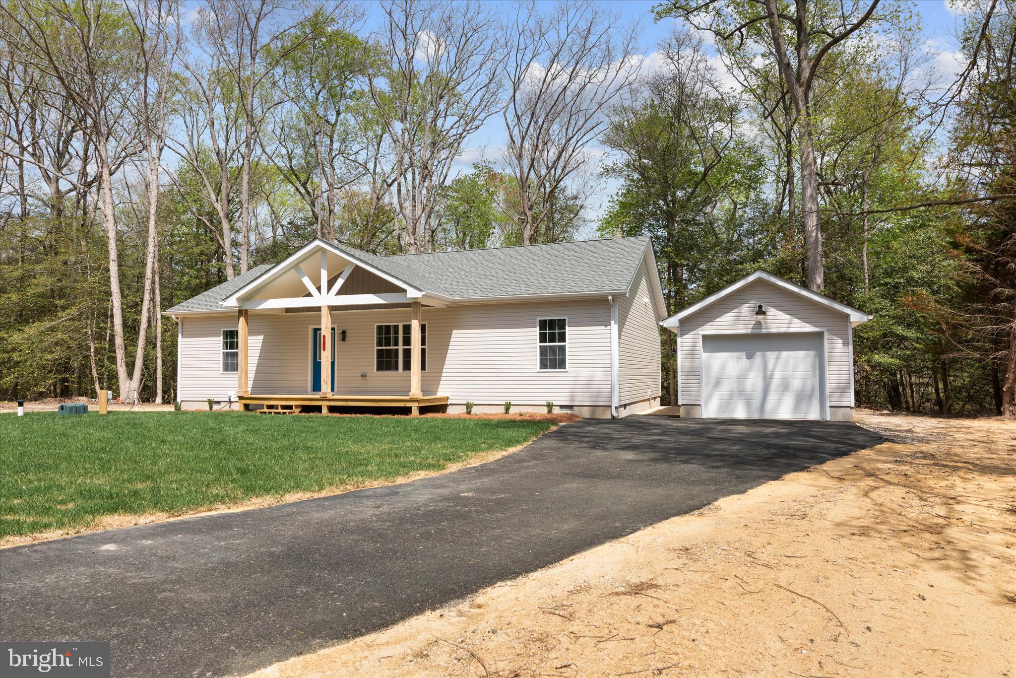 PINE LAKE - Residential