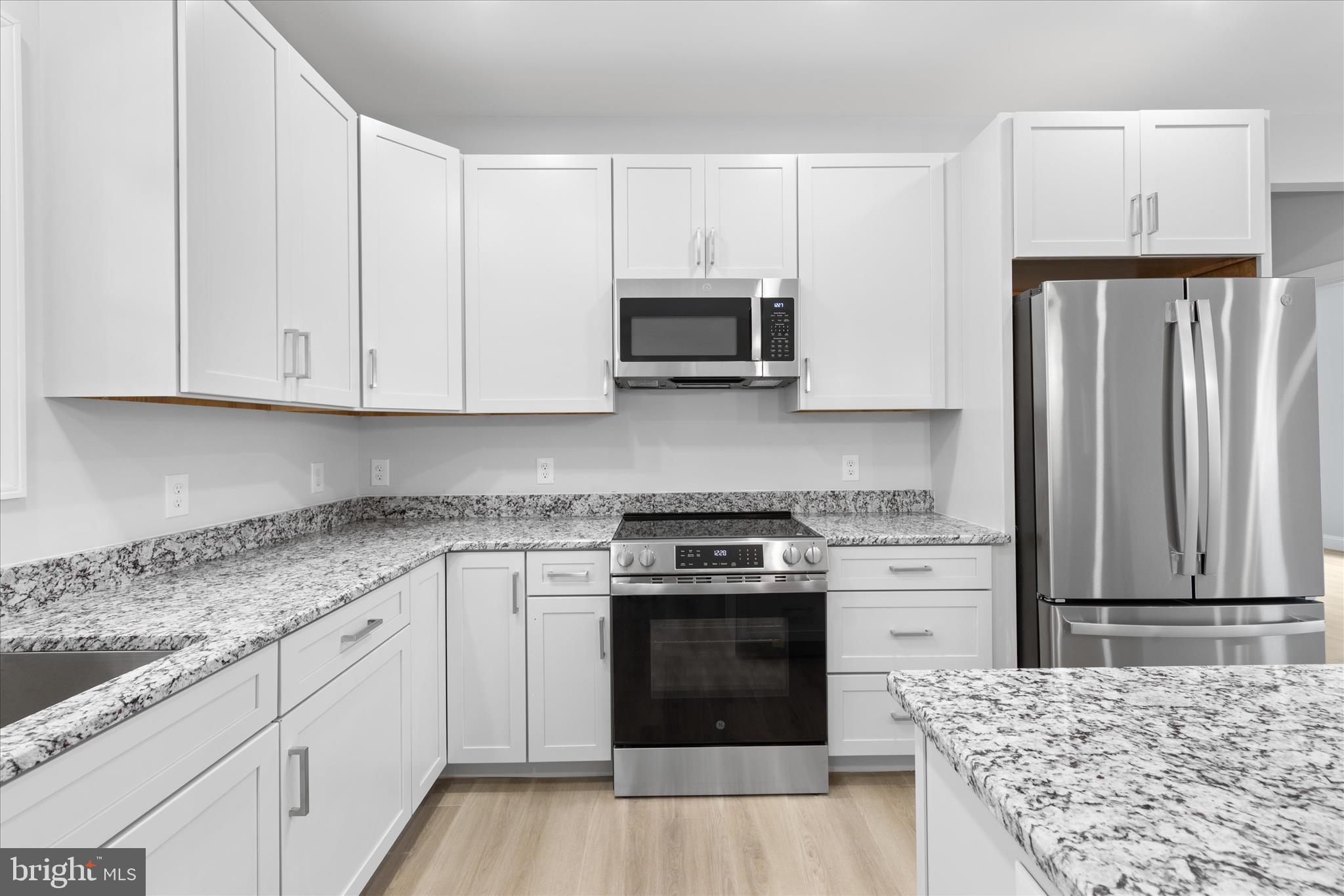 PINE LAKE - Residential