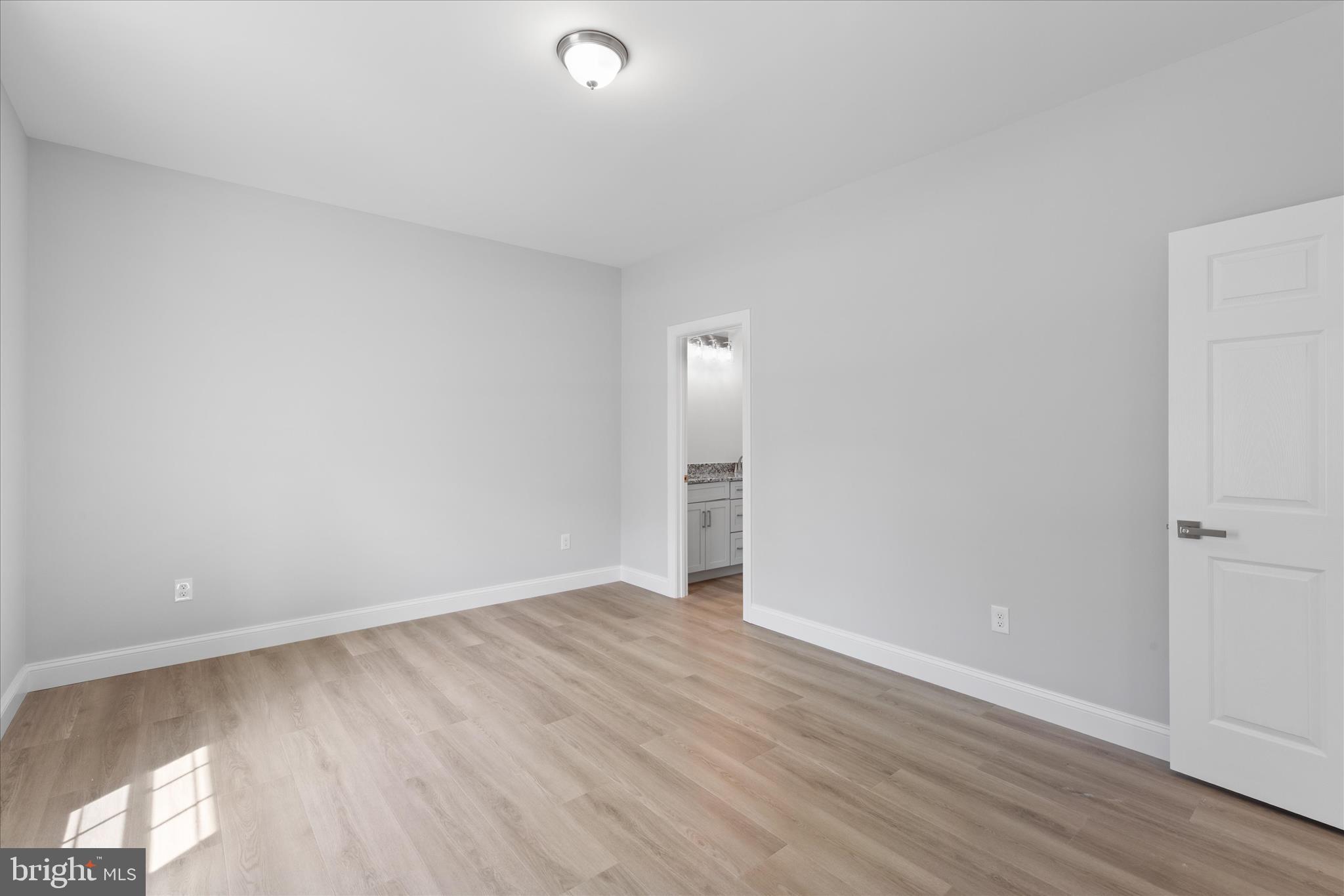 PINE LAKE - Residential