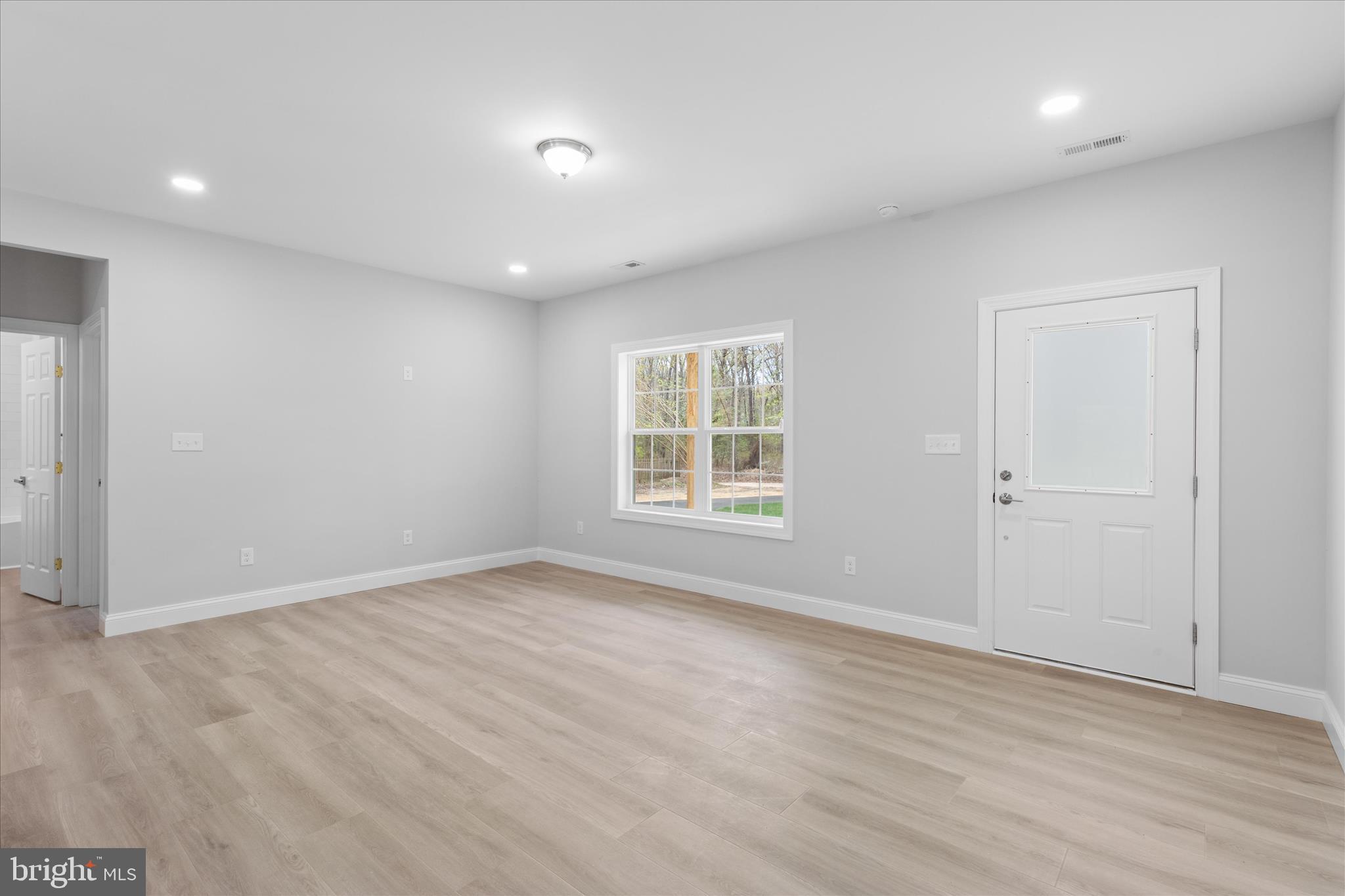 PINE LAKE - Residential