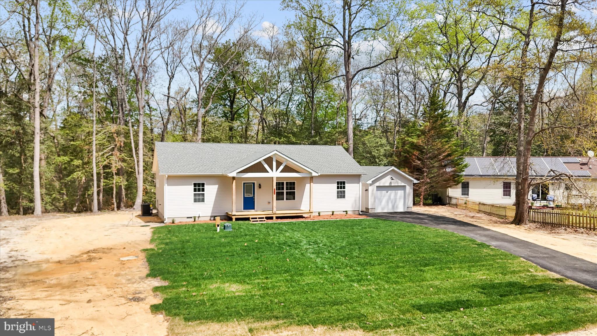 PINE LAKE - Residential