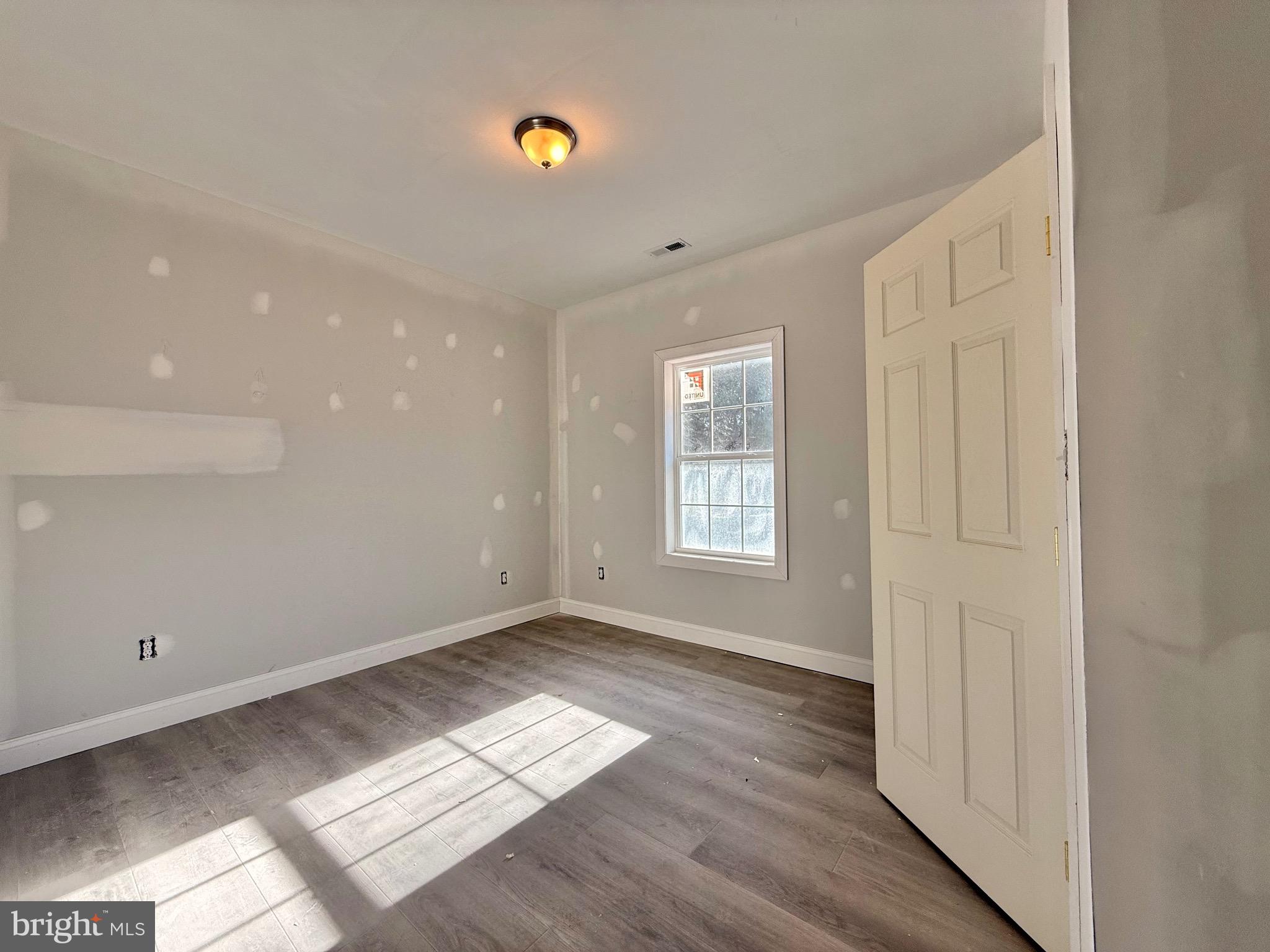 PINE LAKE - Residential