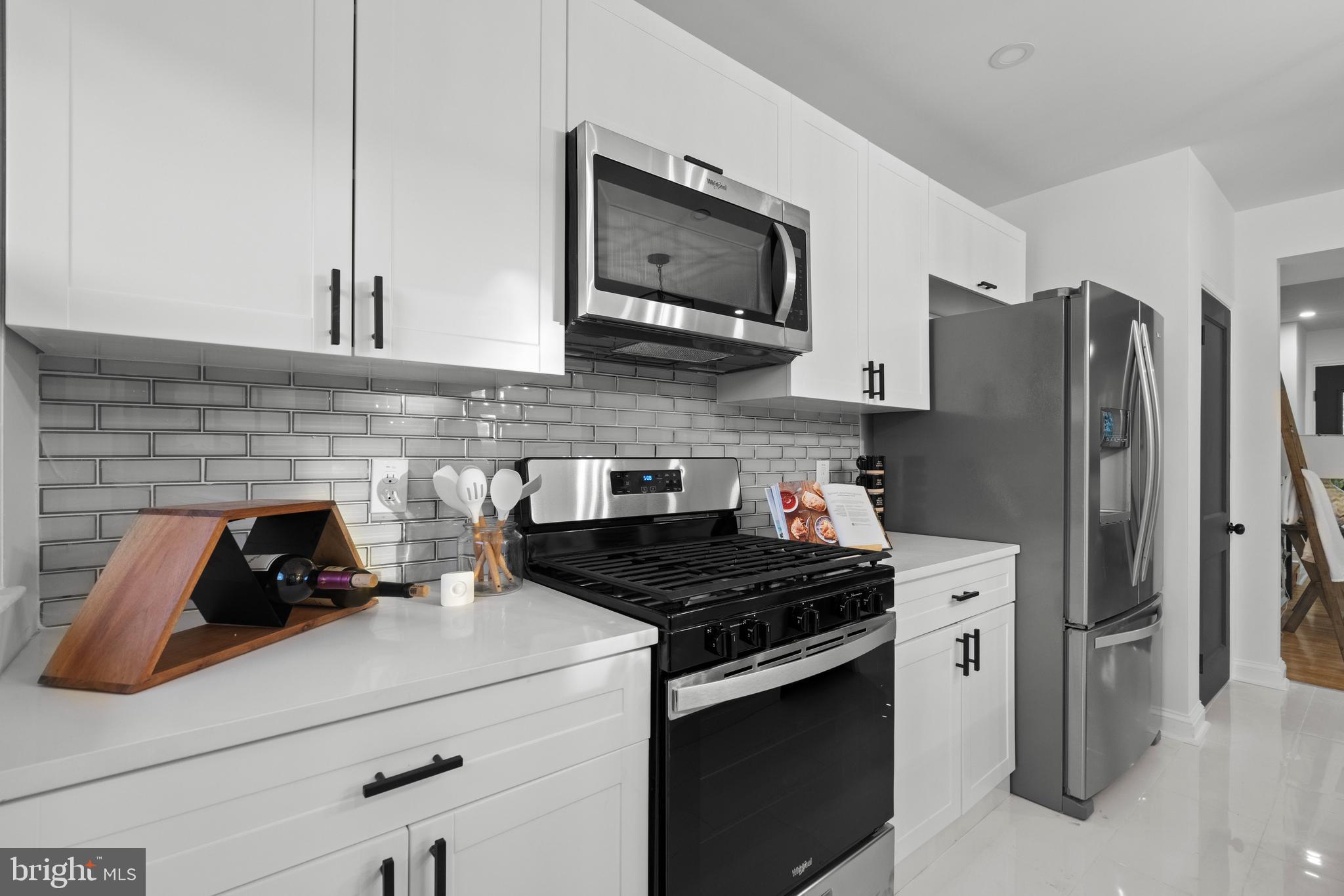 EDNOR GARDENS - LAKESIDE - Residential