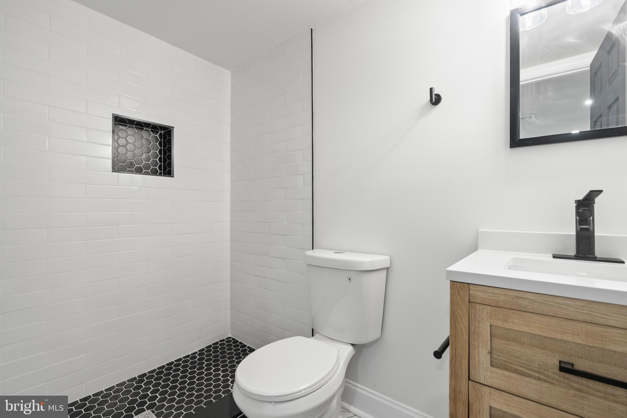 EDNOR GARDENS - LAKESIDE - Residential