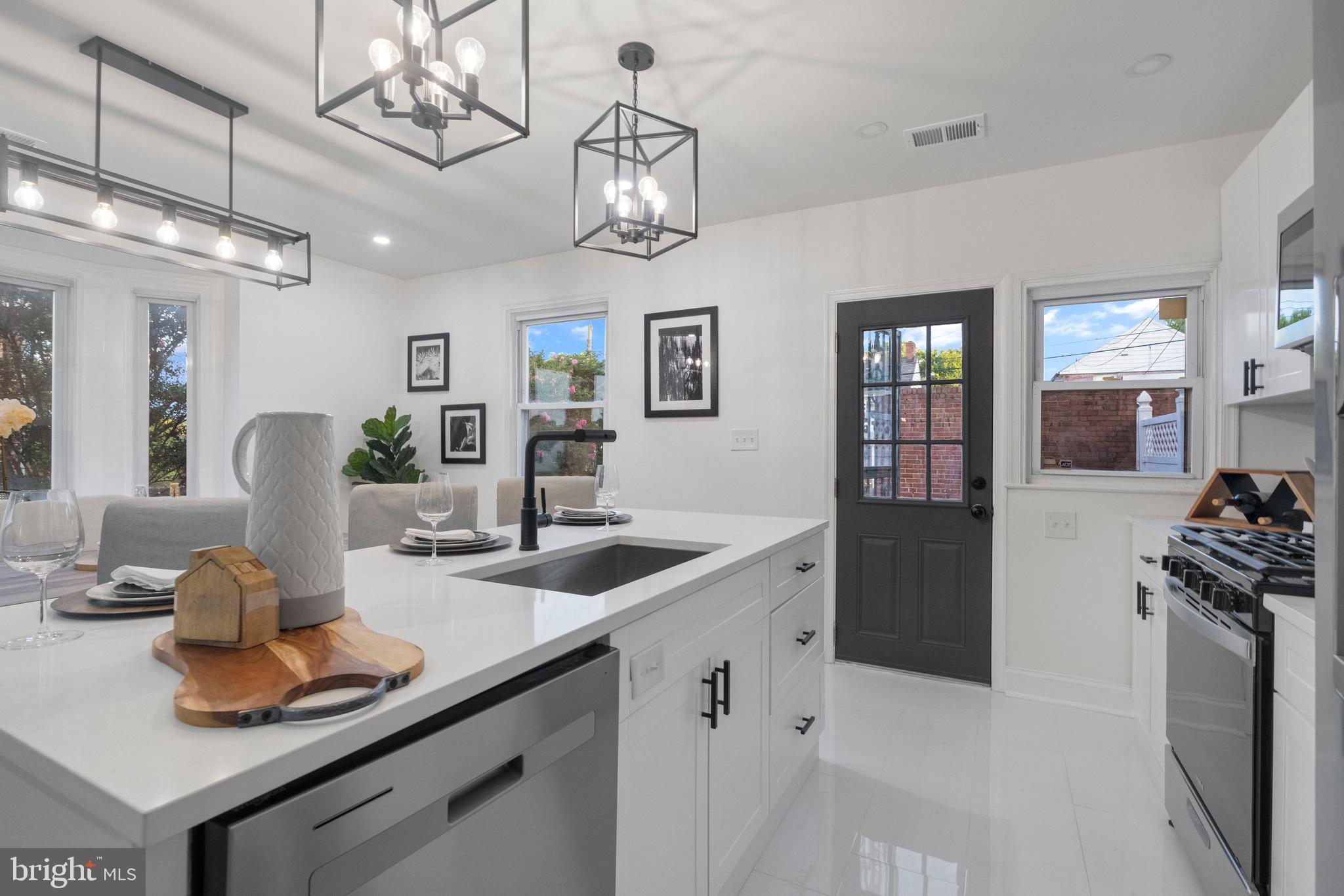 EDNOR GARDENS - LAKESIDE - Residential