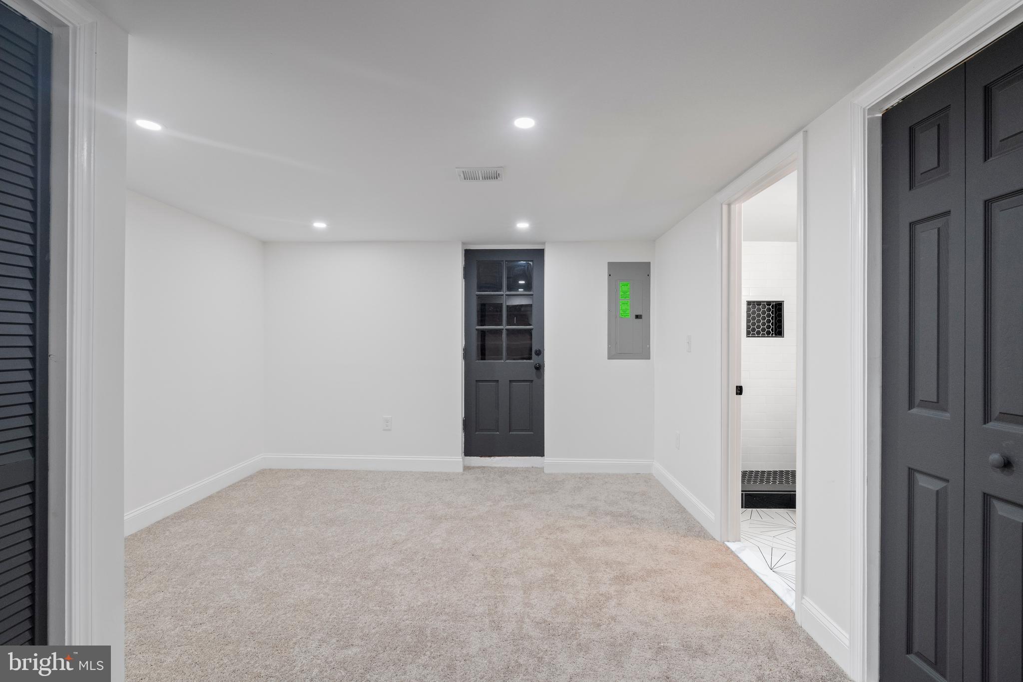 EDNOR GARDENS - LAKESIDE - Residential