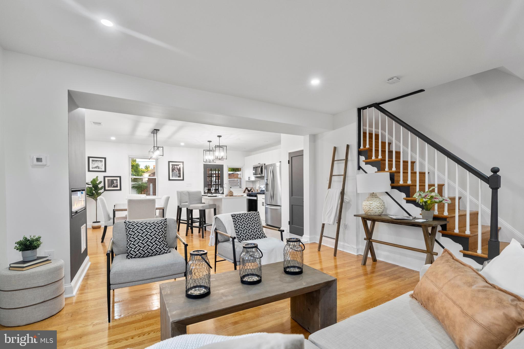 EDNOR GARDENS - LAKESIDE - Residential