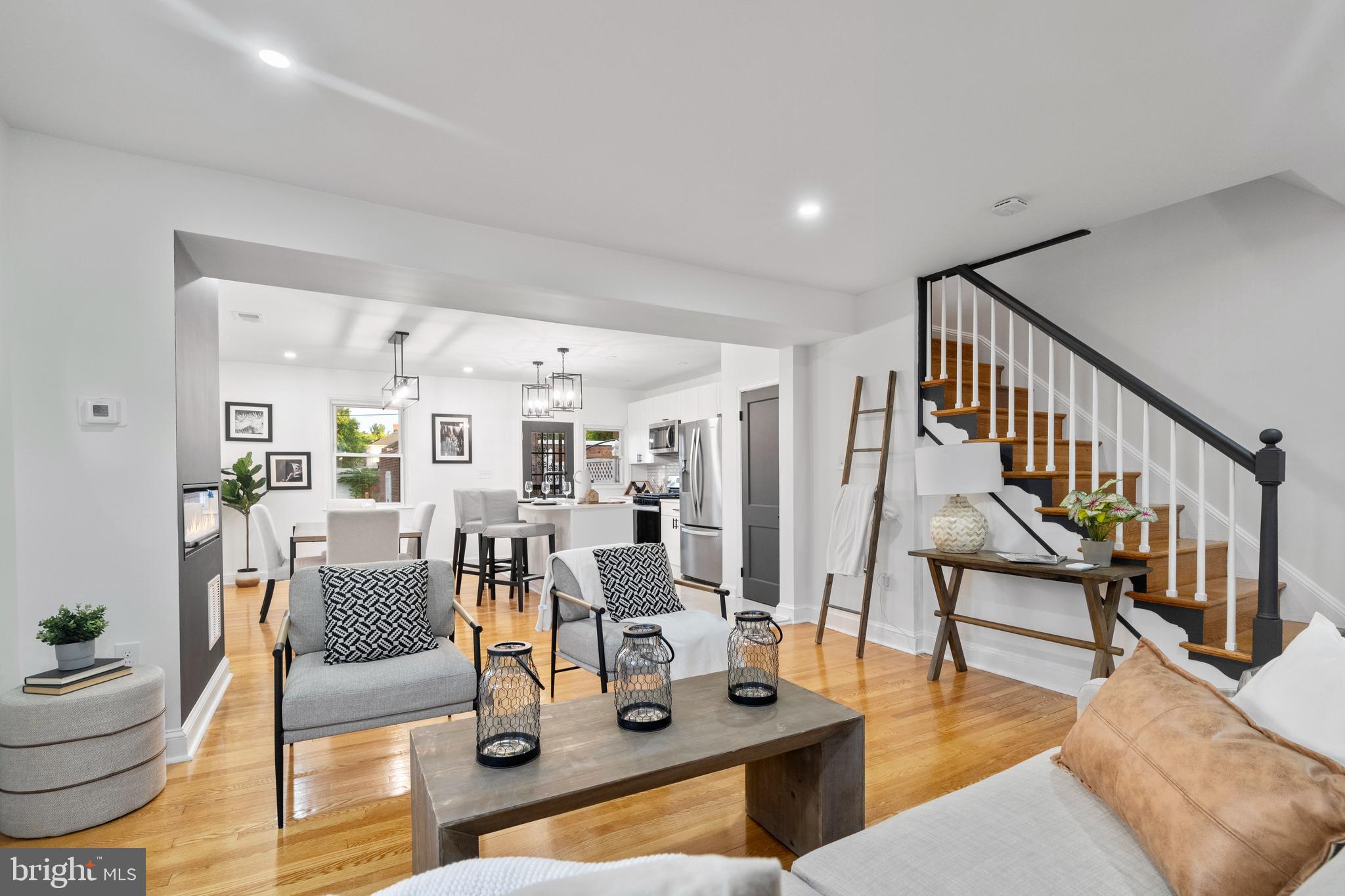 EDNOR GARDENS - LAKESIDE - Residential