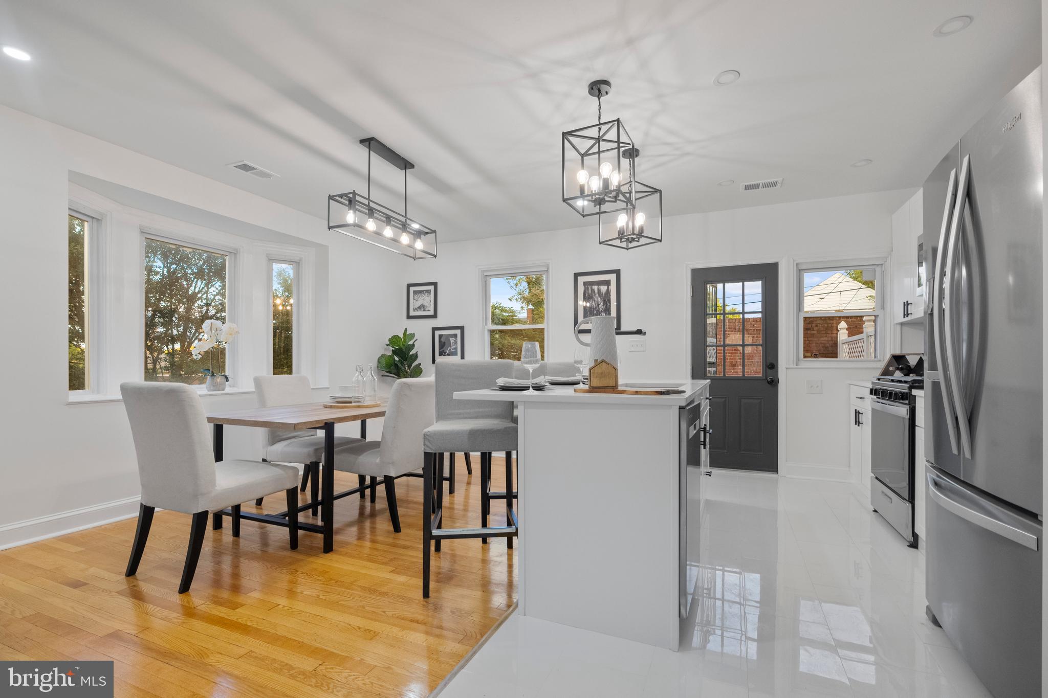 EDNOR GARDENS - LAKESIDE - Residential