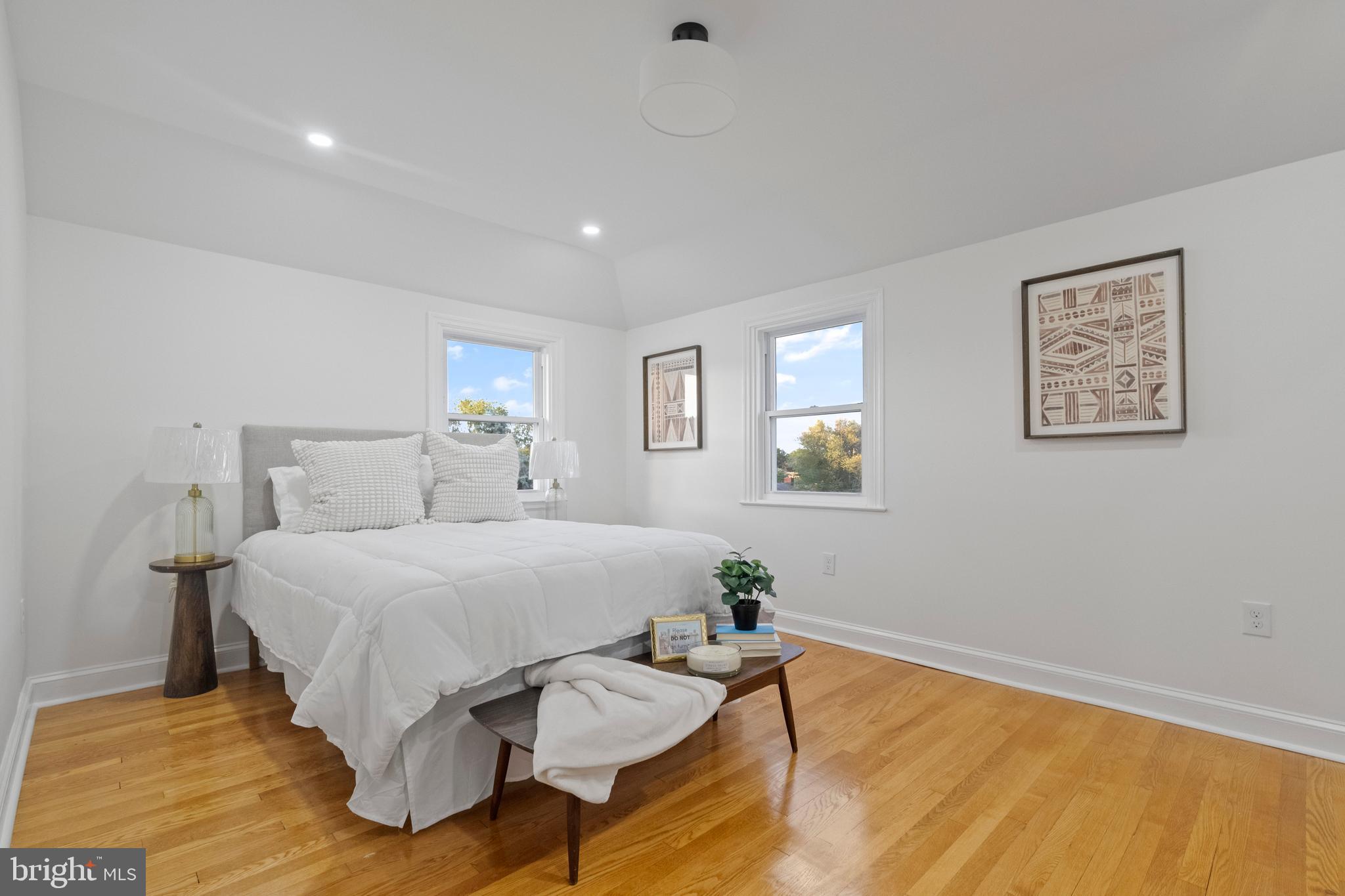 EDNOR GARDENS - LAKESIDE - Residential