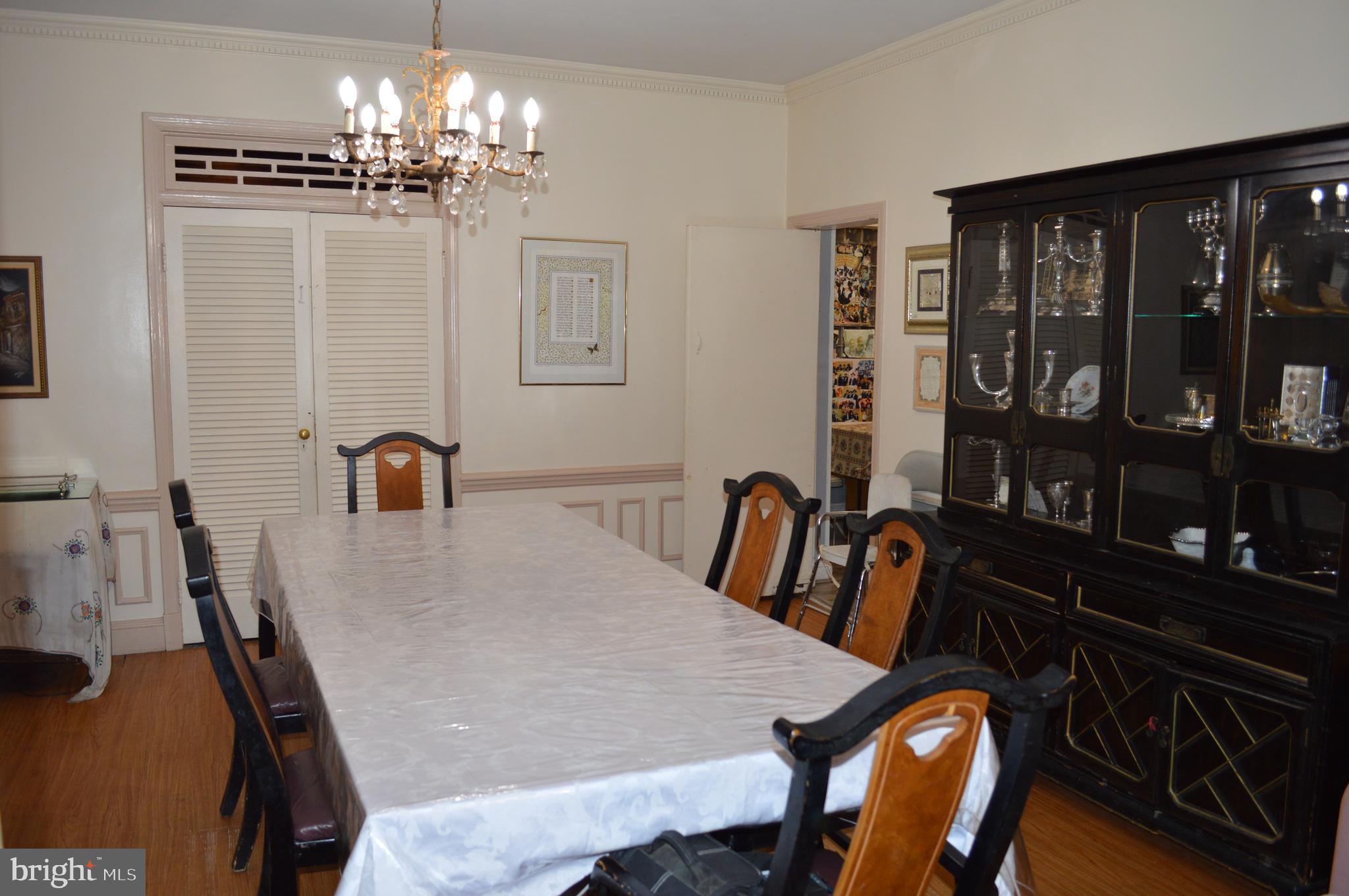 GLEN OAKS - Residential