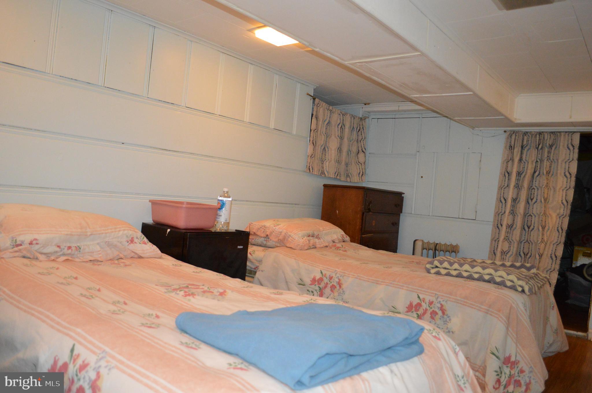 GLEN OAKS - Residential