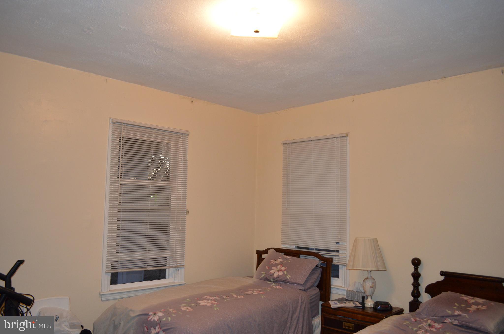 GLEN OAKS - Residential