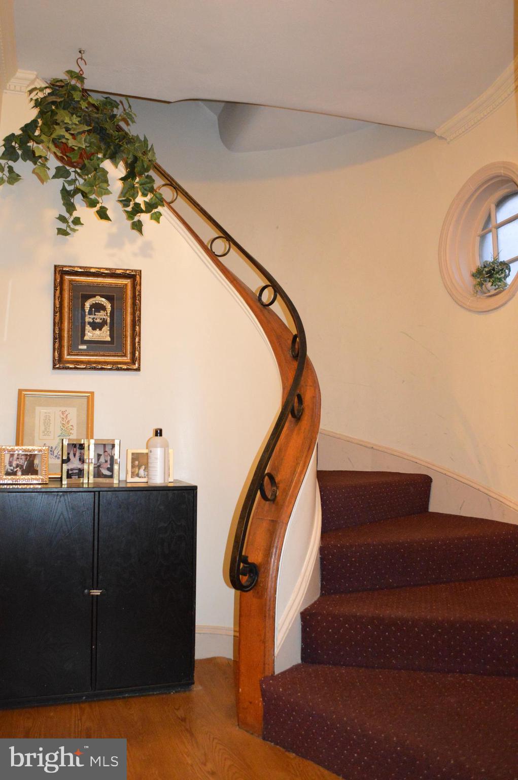 GLEN OAKS - Residential