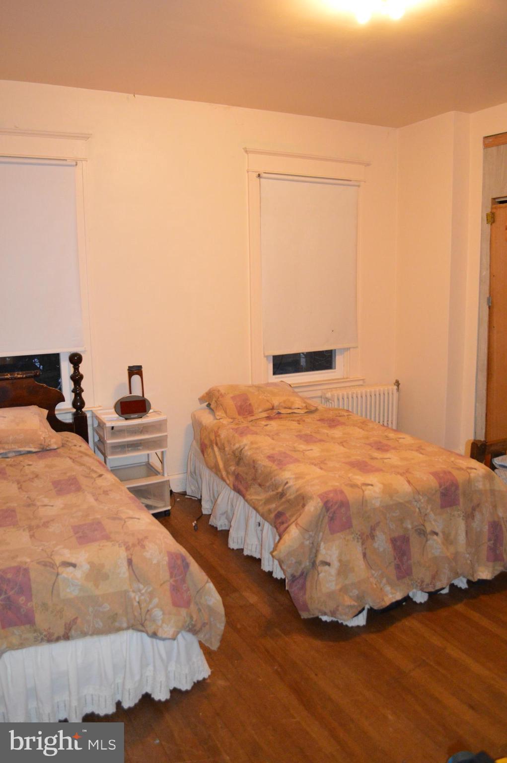 GLEN OAKS - Residential