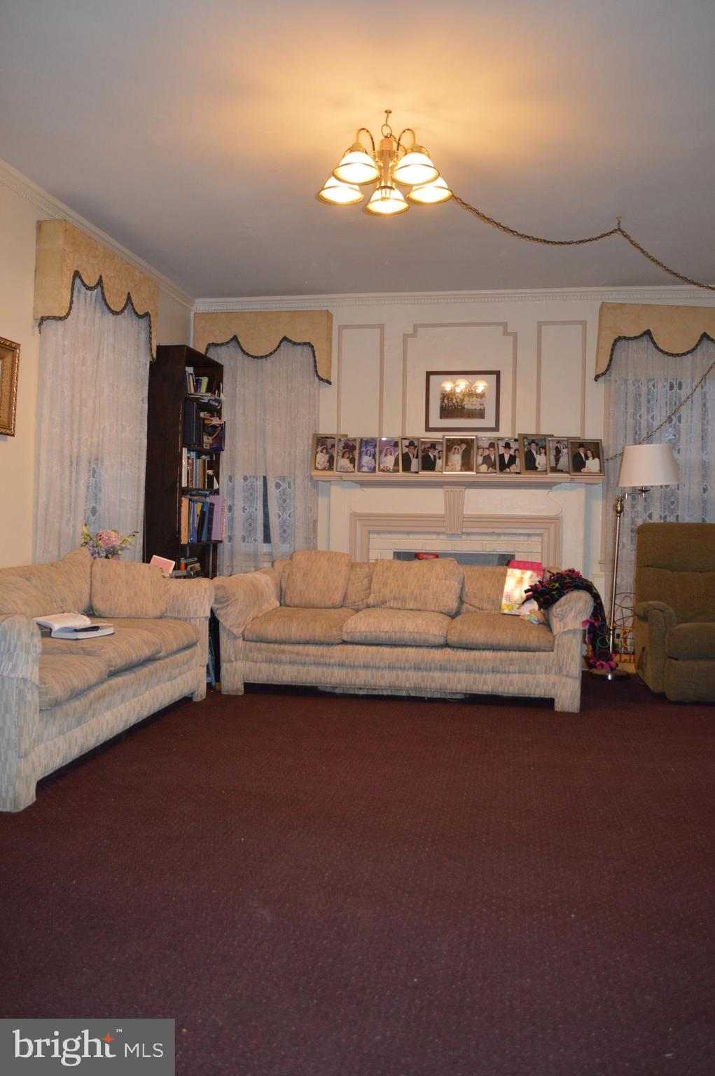 GLEN OAKS - Residential