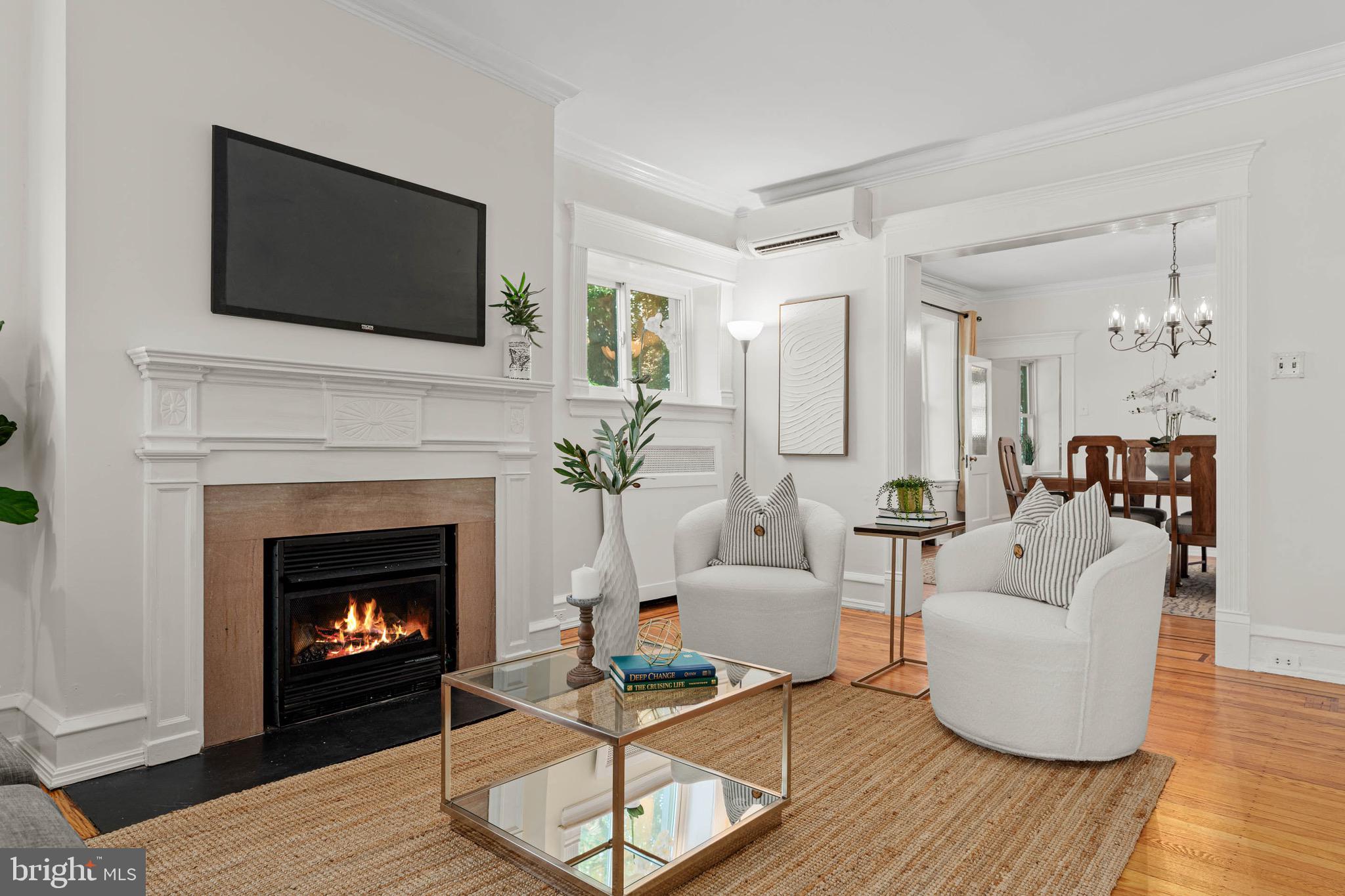 UNIVERSITY CITY - Residential