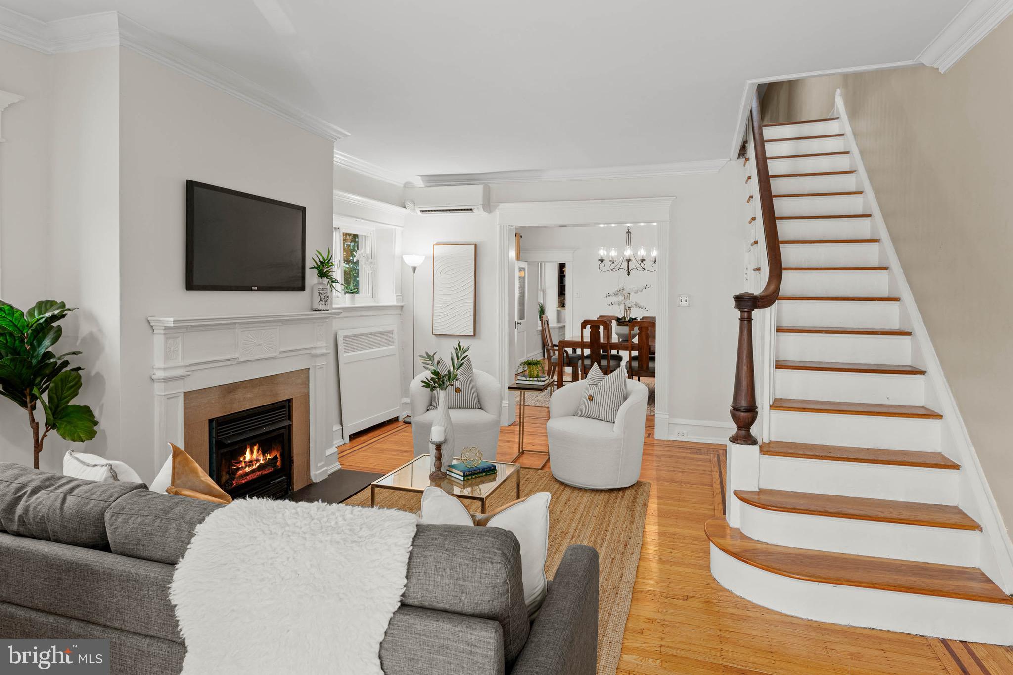 UNIVERSITY CITY - Residential