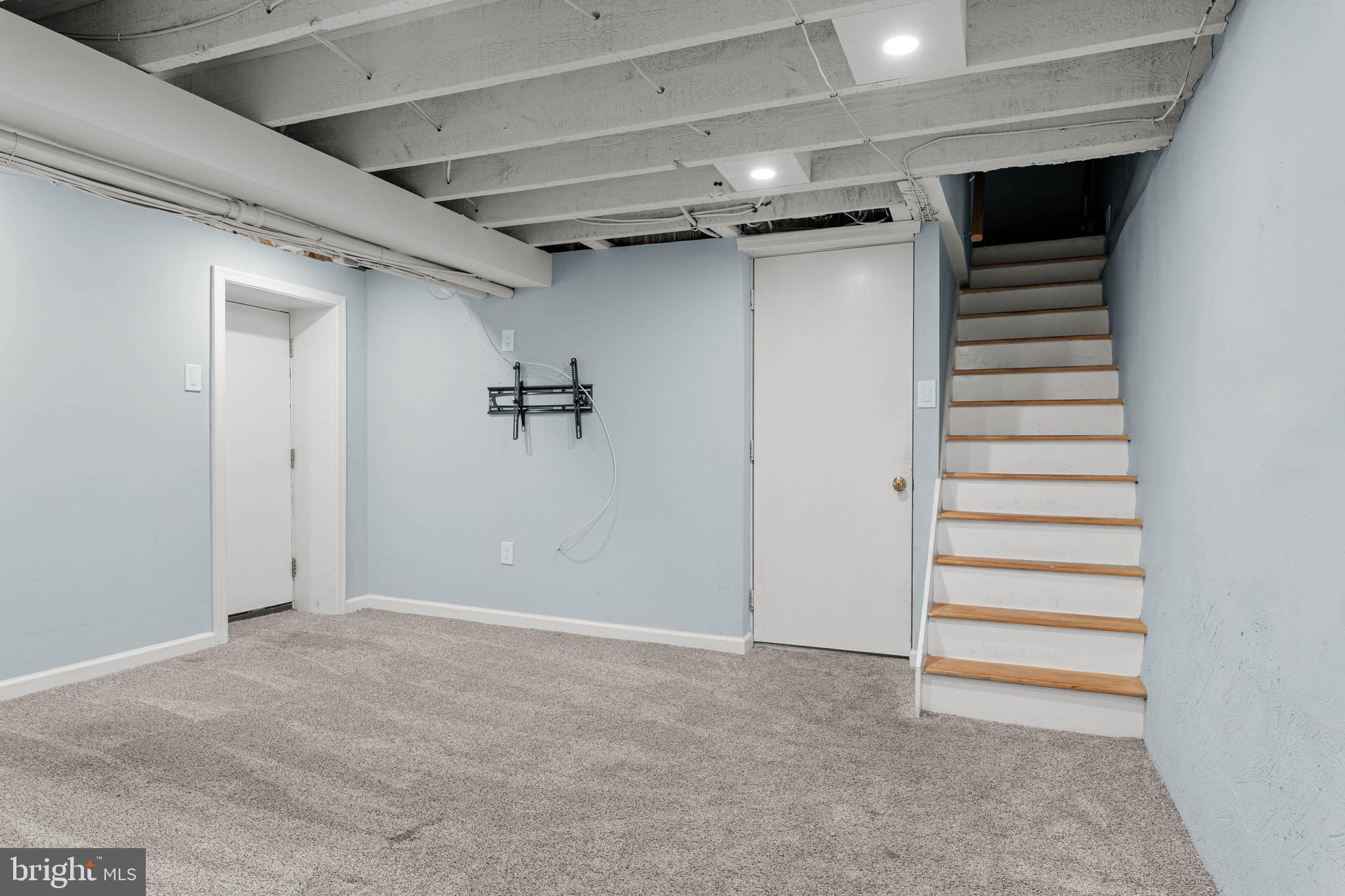 UNIVERSITY CITY - Residential