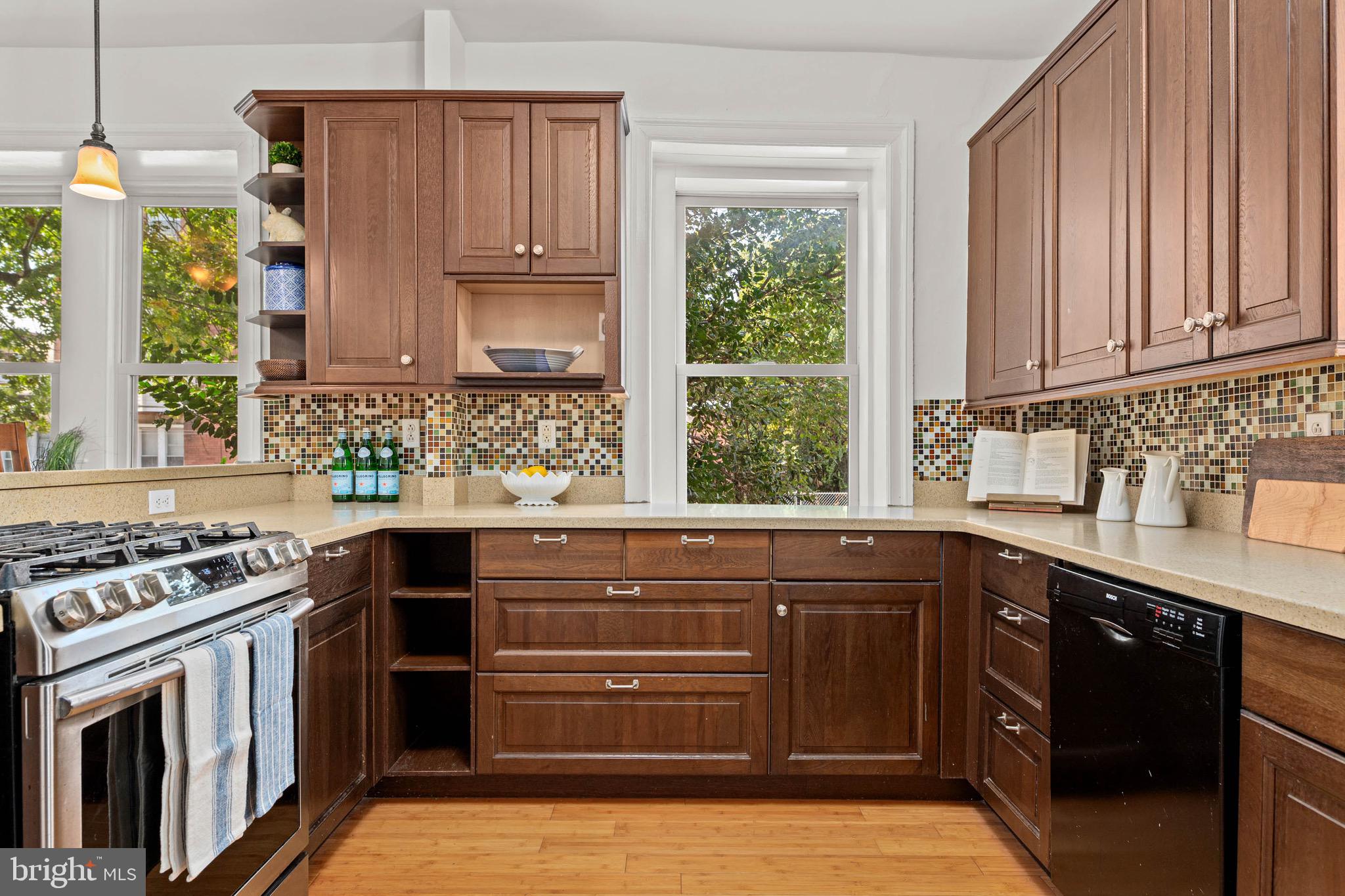 UNIVERSITY CITY - Residential