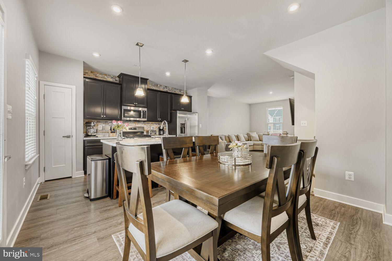 JAMES RUN TOWNHOMES - Residential