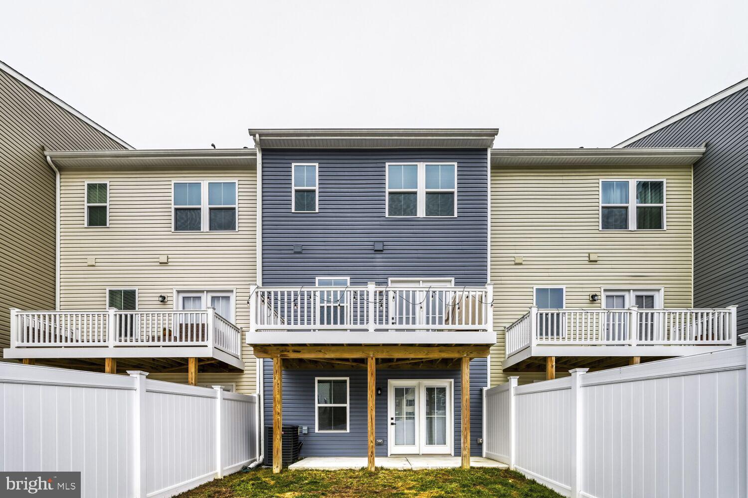 JAMES RUN TOWNHOMES - Residential